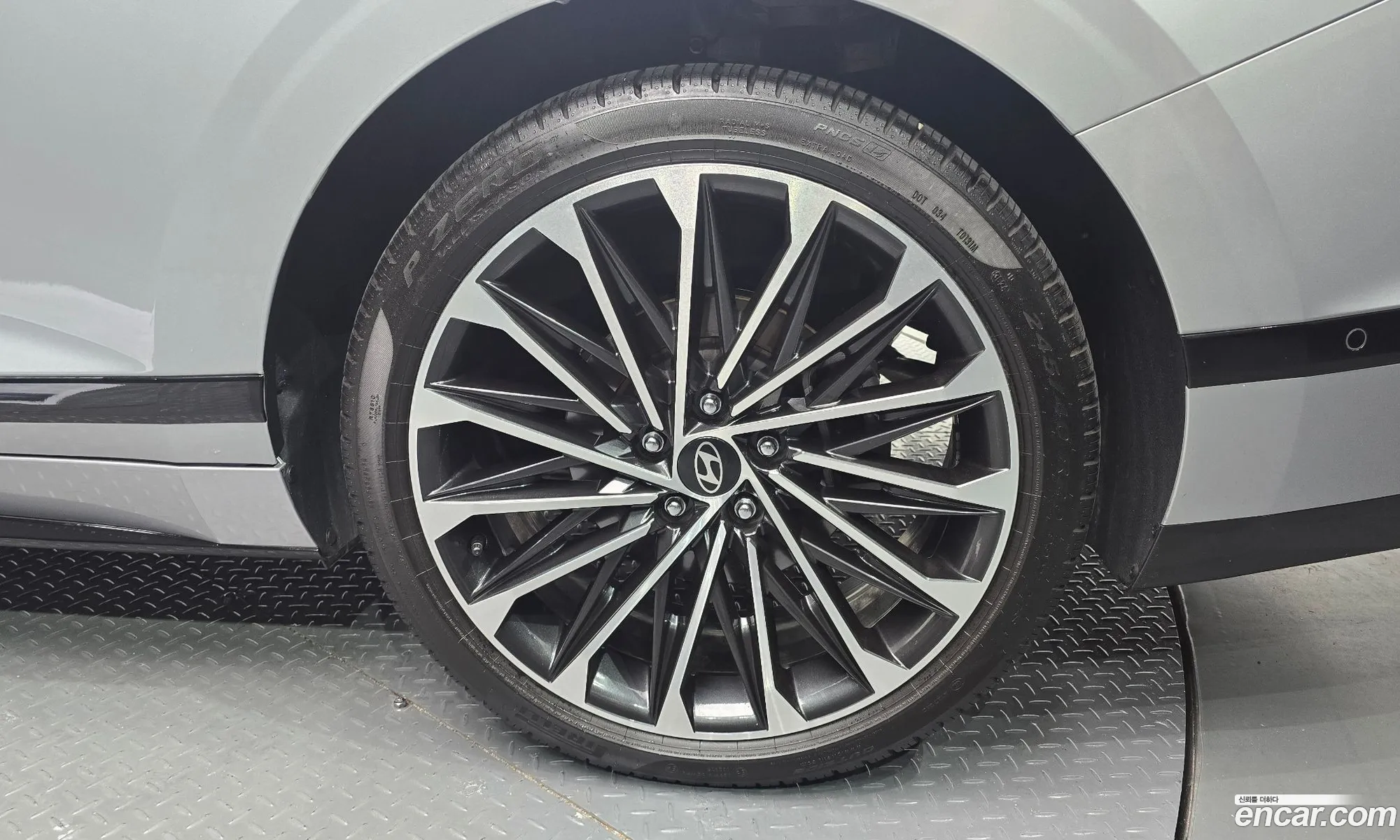 Hyundai Grandeur Hybrid 2024 — 20