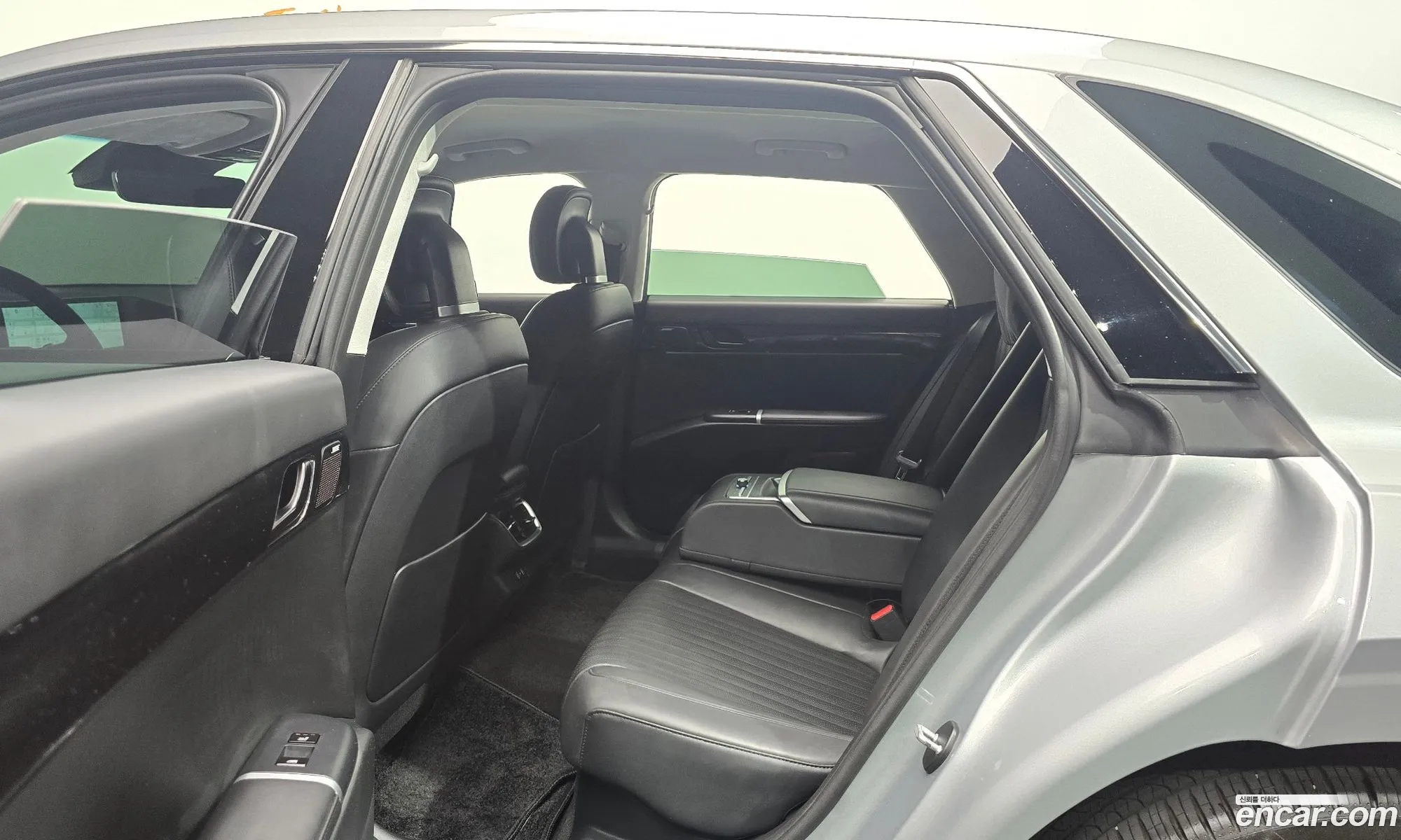 Hyundai Grandeur Hybrid 2024 — 6