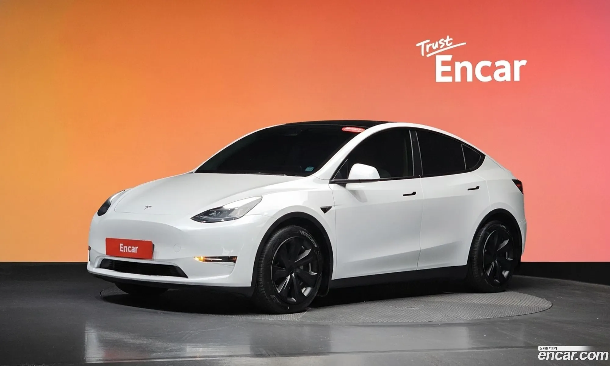 Tesla Model Y 2021 — 14