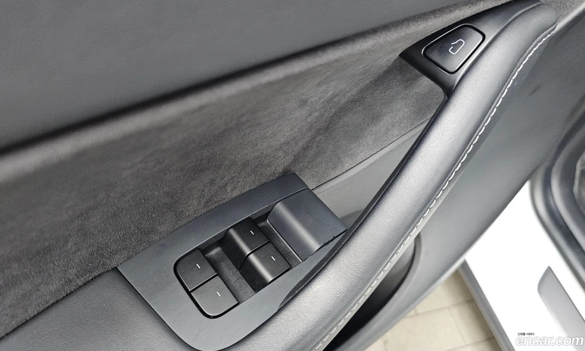 Tesla Model Y 2021 — 30