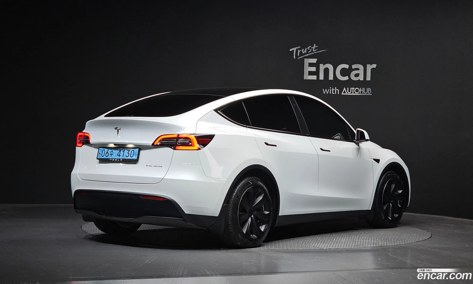 Tesla Model Y 2021 — 26