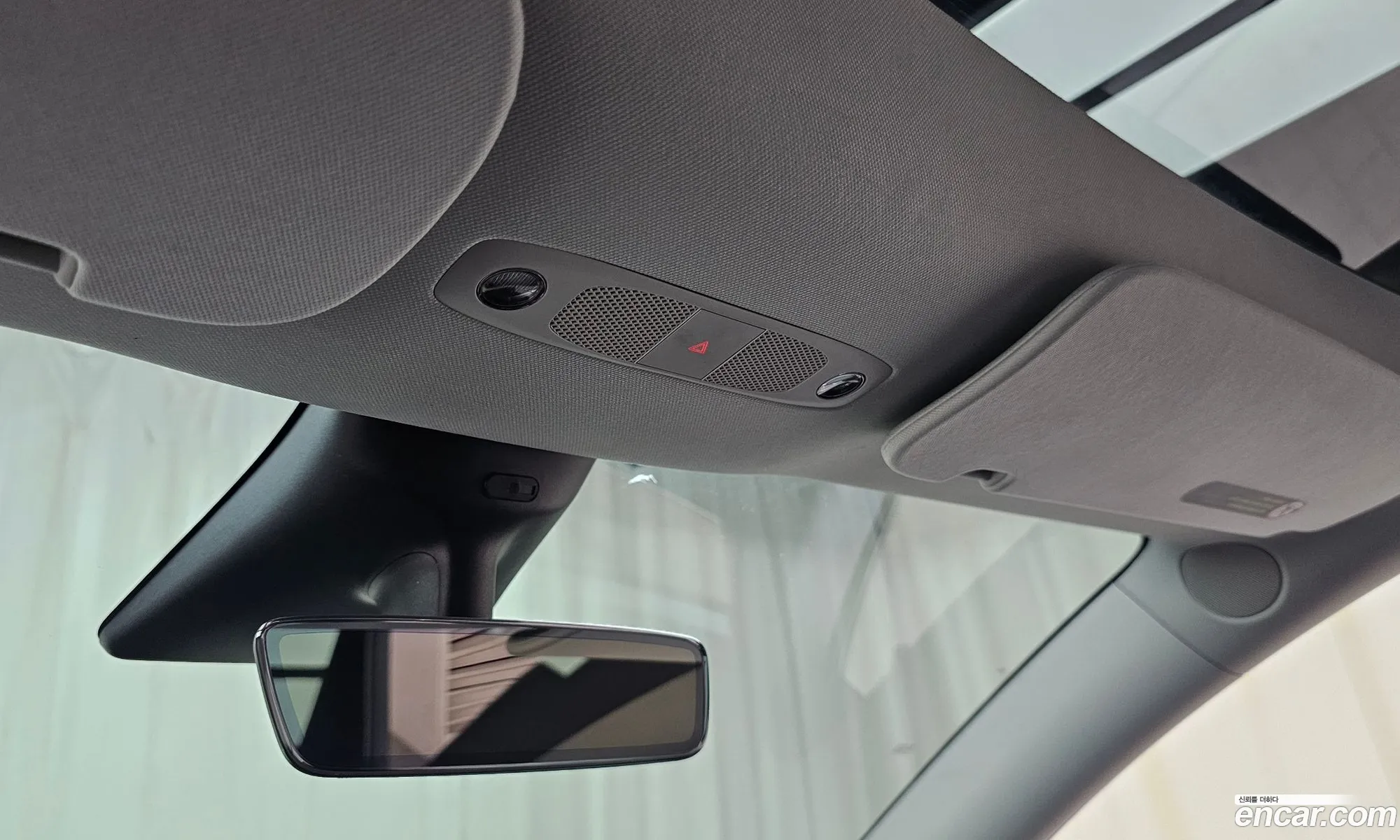 Tesla Model Y 2021 — 22