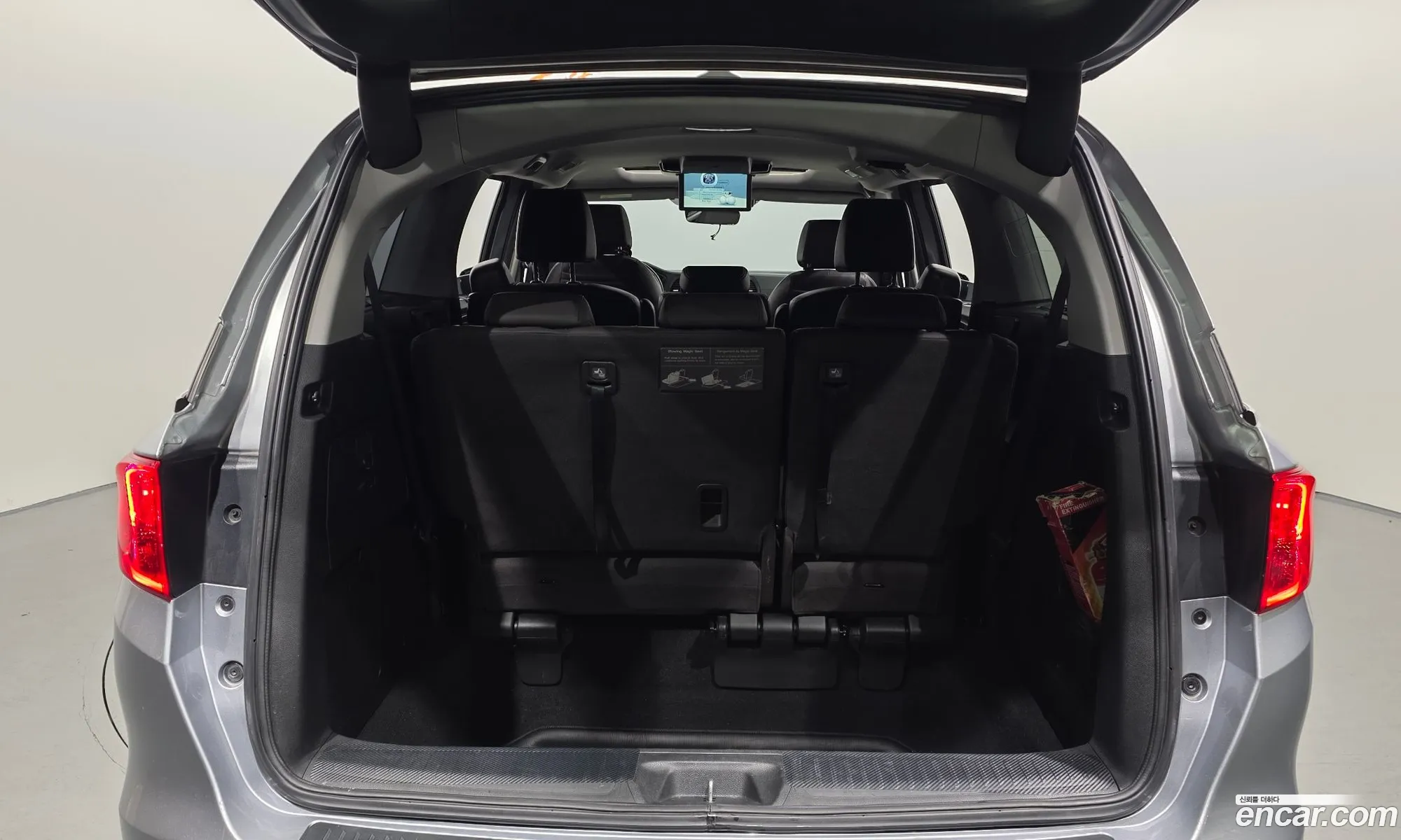Honda Odyssey 2018 5KBRL6880JB600223 — 17