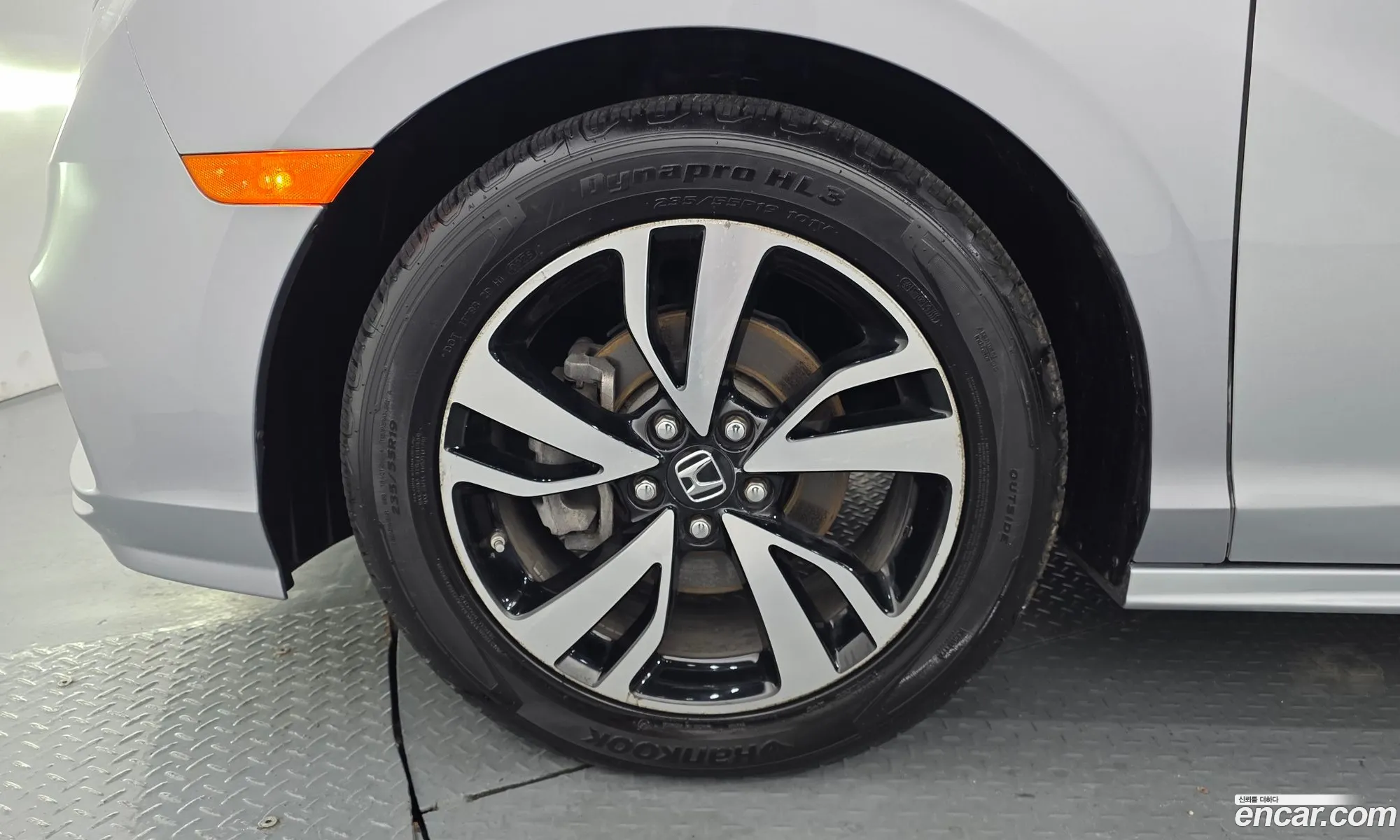 Honda Odyssey 2018 5KBRL6880JB600223 — 12
