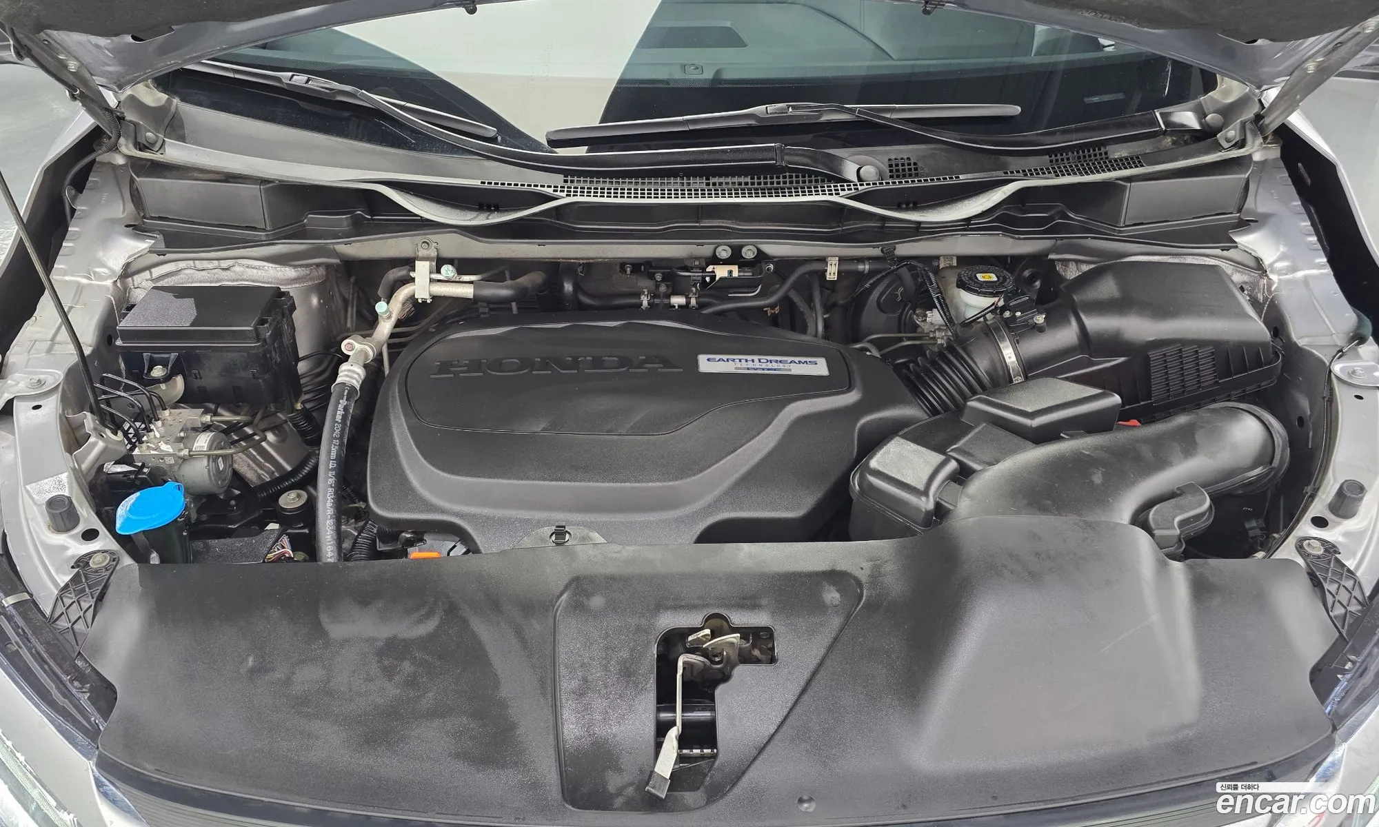 Honda Odyssey 2018 5KBRL6880JB600223 — 34