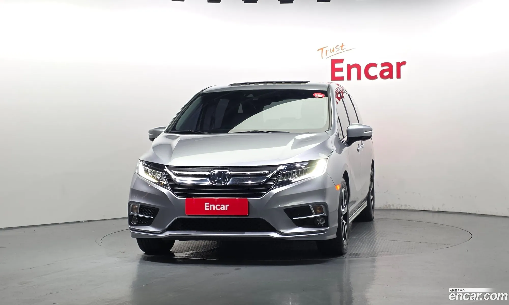 Honda Odyssey 2018 5KBRL6880JB600223 — 16