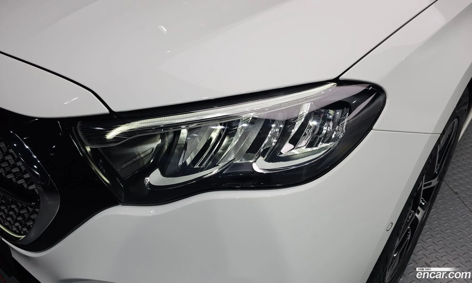 Mercedes-Benz E-Class W214 2025 — 10