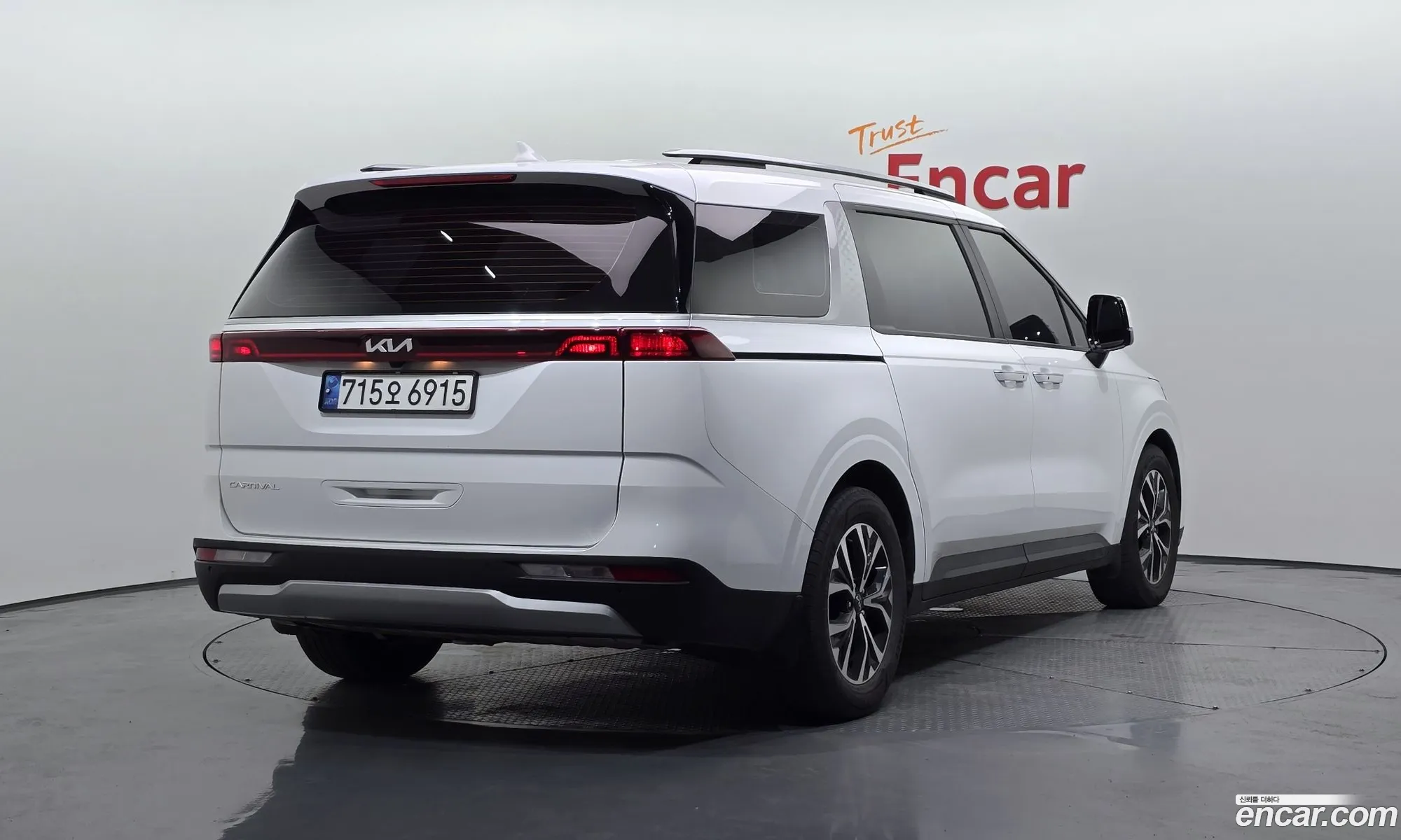Kia Carnival 2022 — 20