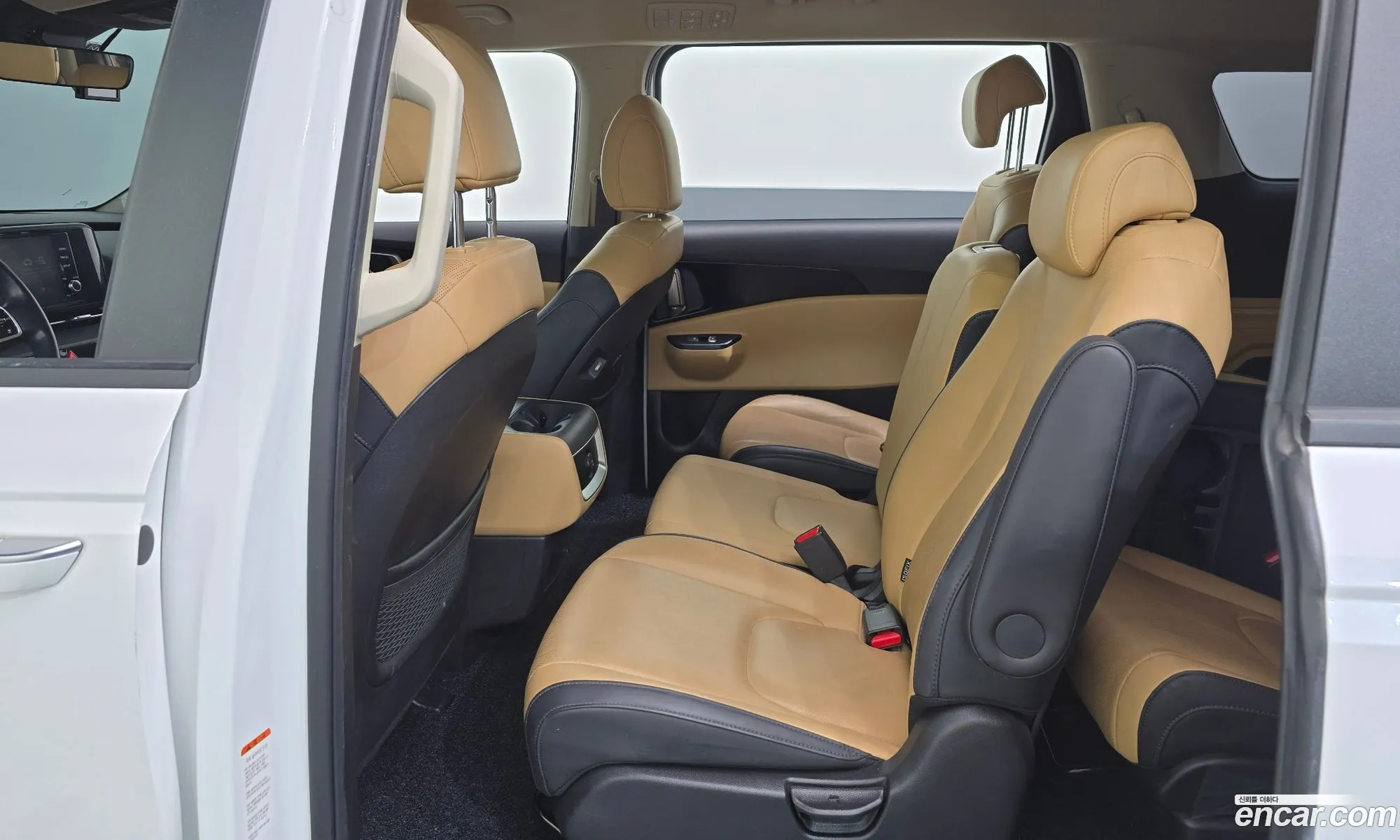 Kia Carnival 2022 — 33