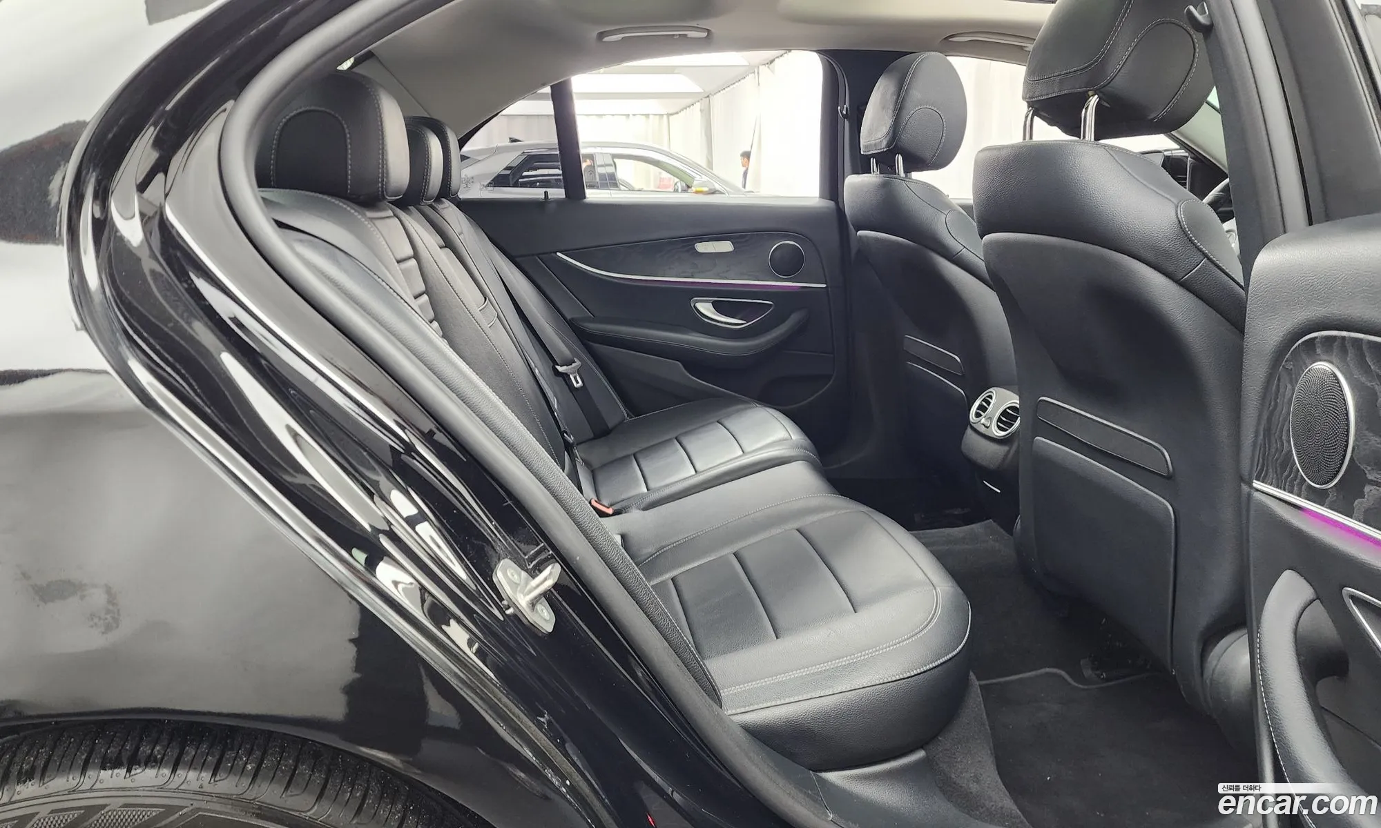 Mercedes-Benz E-Class W213 2016 WDDZF4JB8HA071200 — 21