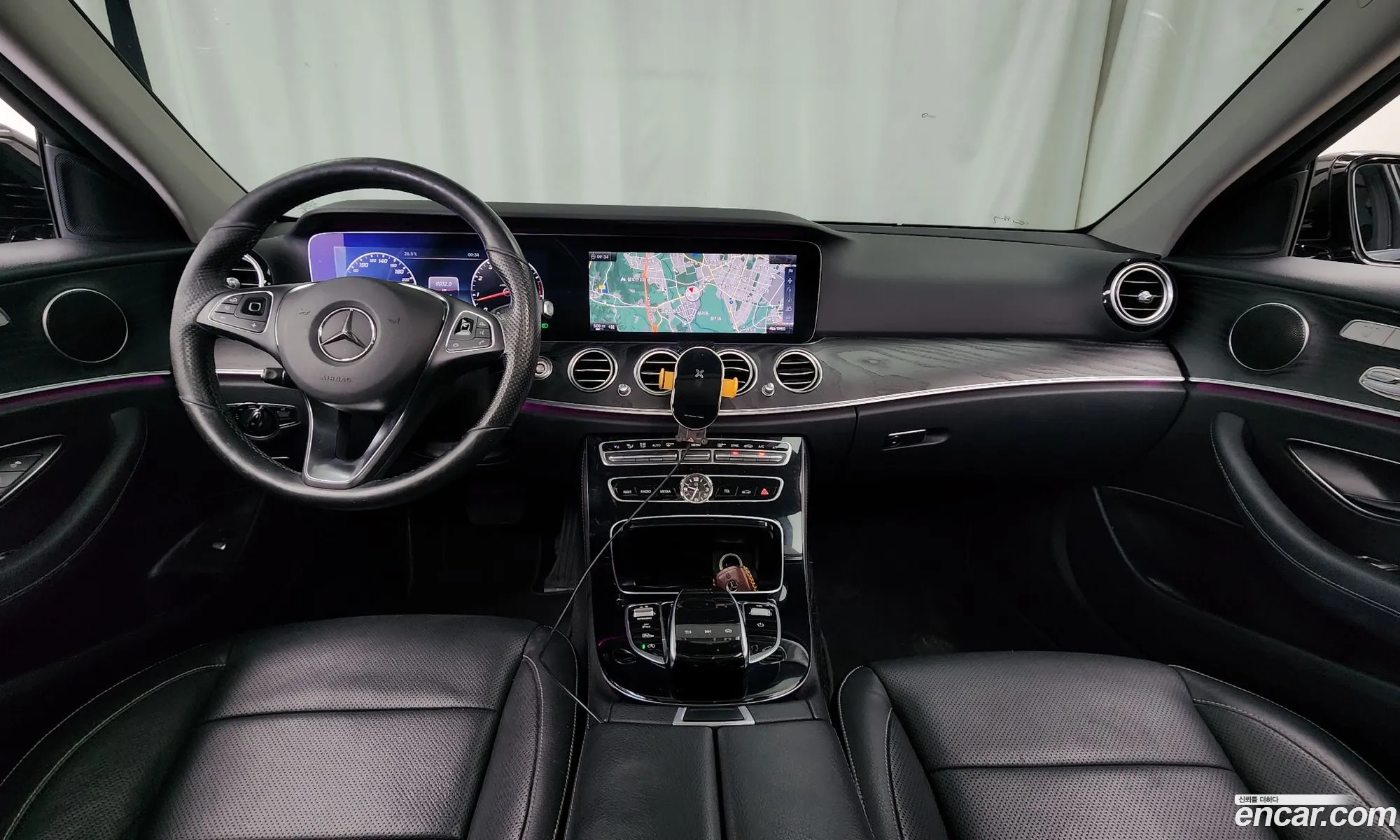 Mercedes-Benz E-Class W213 2016 WDDZF4JB8HA071200 — 14