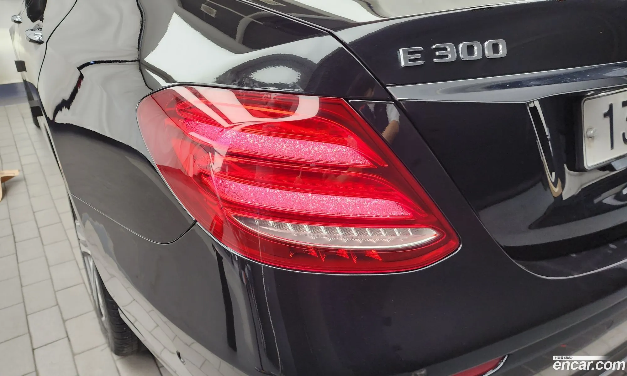 Mercedes-Benz E-Class W213 2016 WDDZF4JB8HA071200 — 32