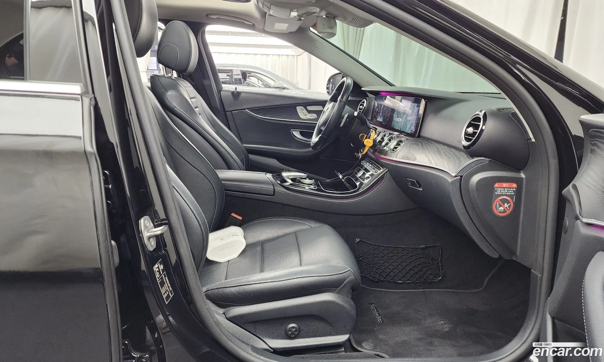Mercedes-Benz E-Class W213 2016 WDDZF4JB8HA071200 — 4