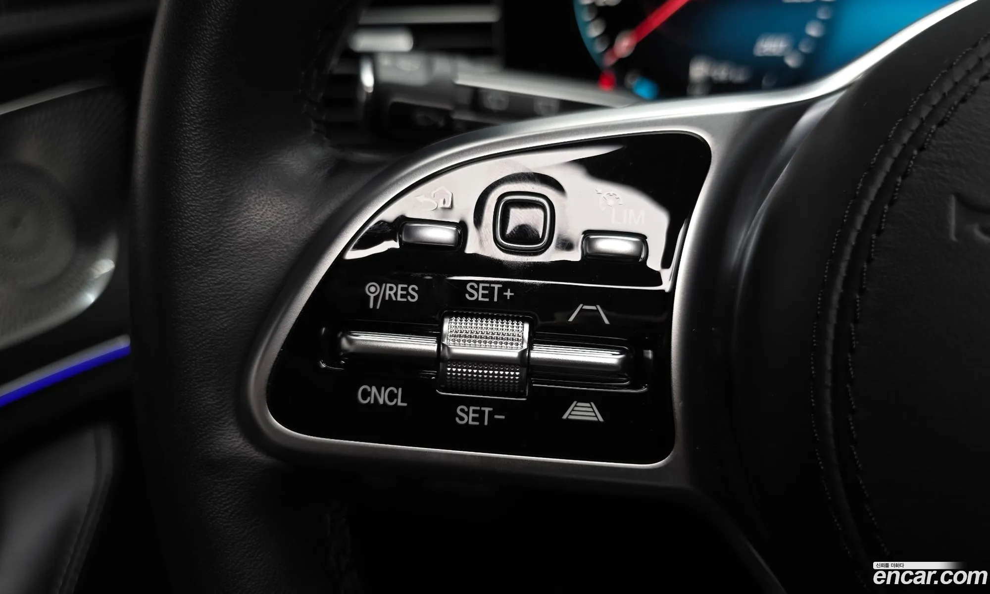 Mercedes-Benz GLE-Class W167 2023 — 27