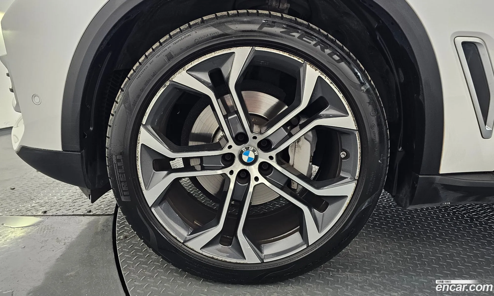BMW X5 2021 WBACR6103M9H27770 — 10