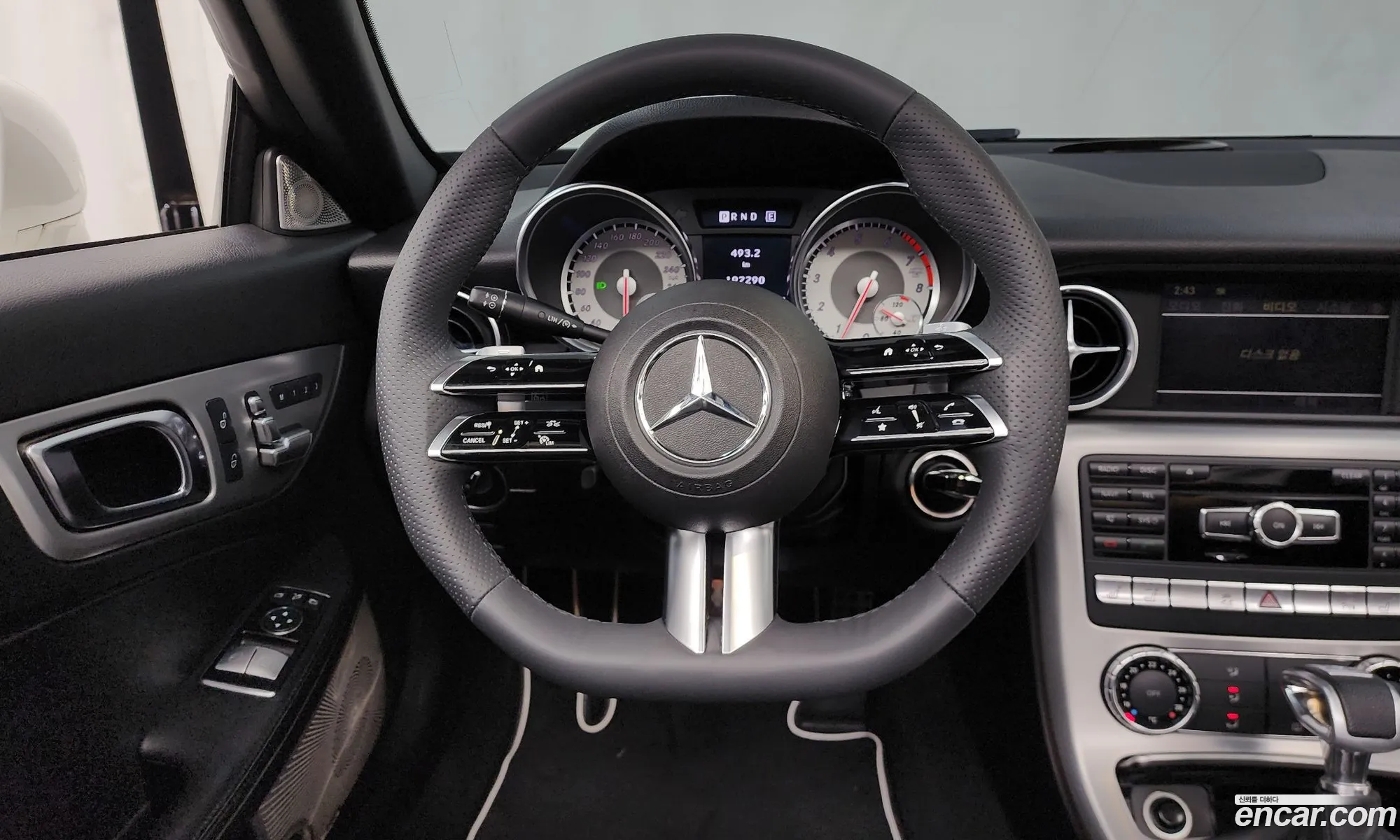 Mercedes-Benz SLK-Class 2012 WDDPK4JA7CF033740 — 11