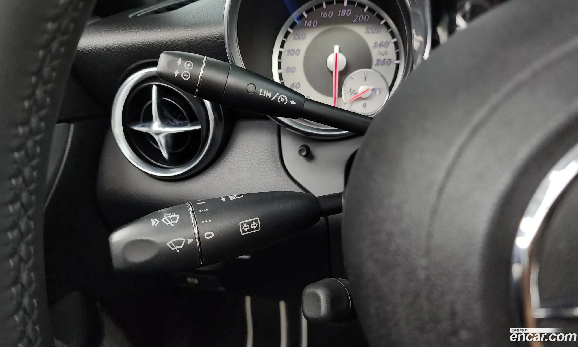 Mercedes-Benz SLK-Class 2012 WDDPK4JA7CF033740 — 7