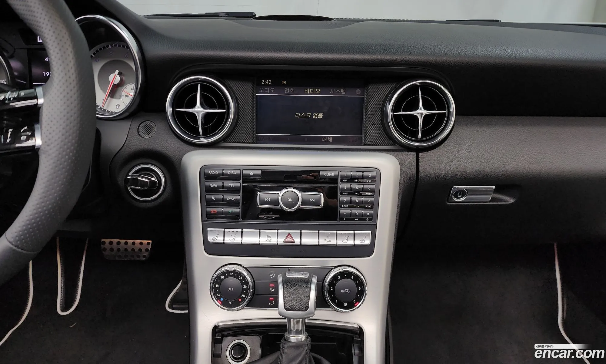 Mercedes-Benz SLK-Class 2012 WDDPK4JA7CF033740 — 18