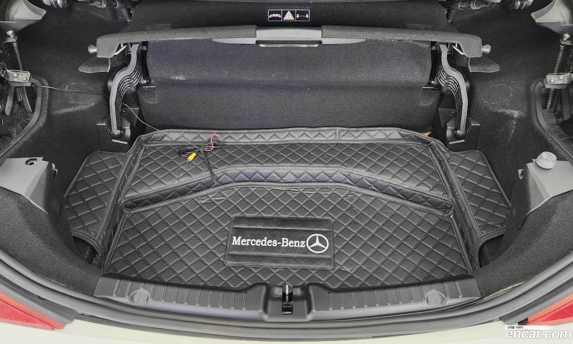 Mercedes-Benz SLK-Class 2012 WDDPK4JA7CF033740 — 3