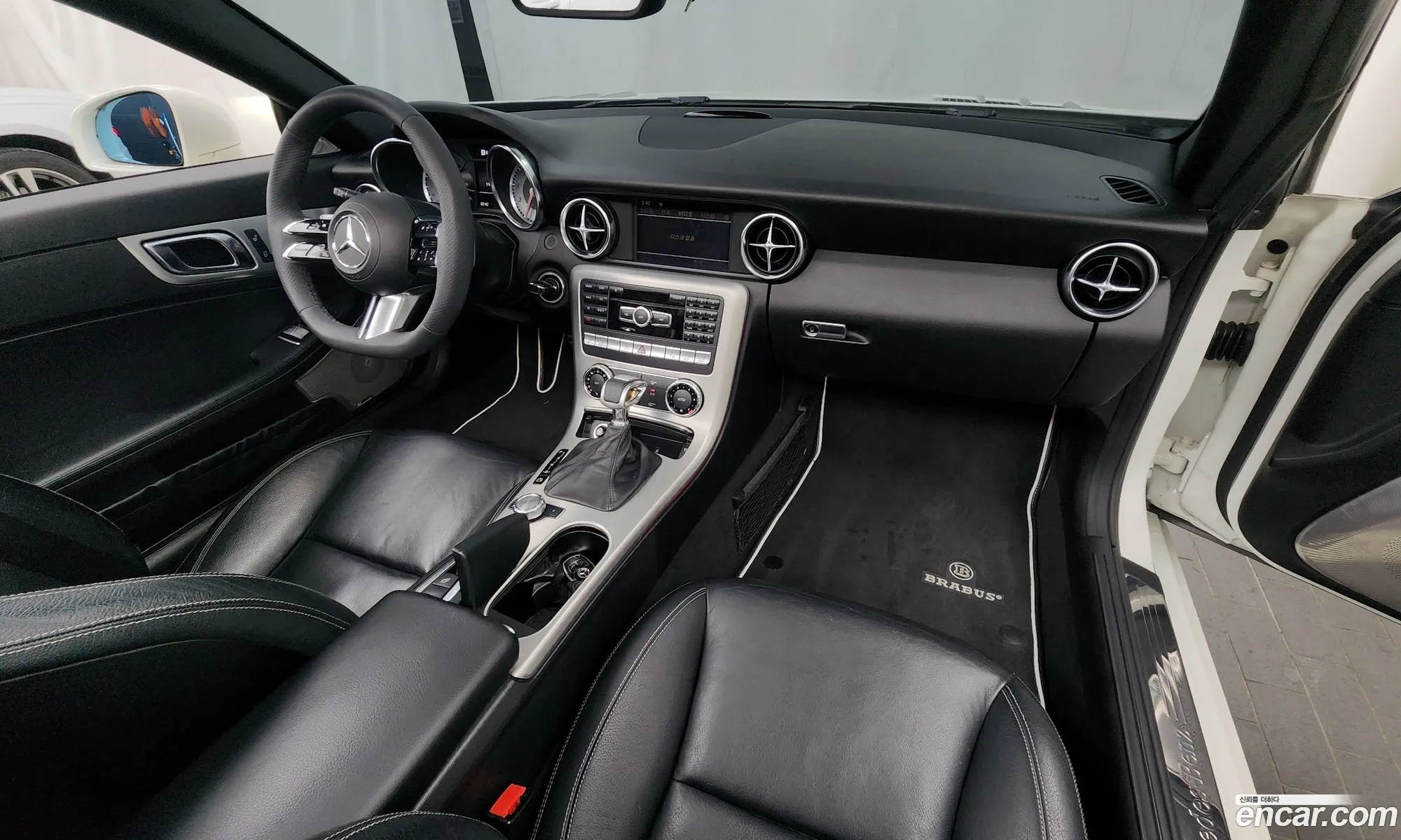 Mercedes-Benz SLK-Class 2012 WDDPK4JA7CF033740 — 20