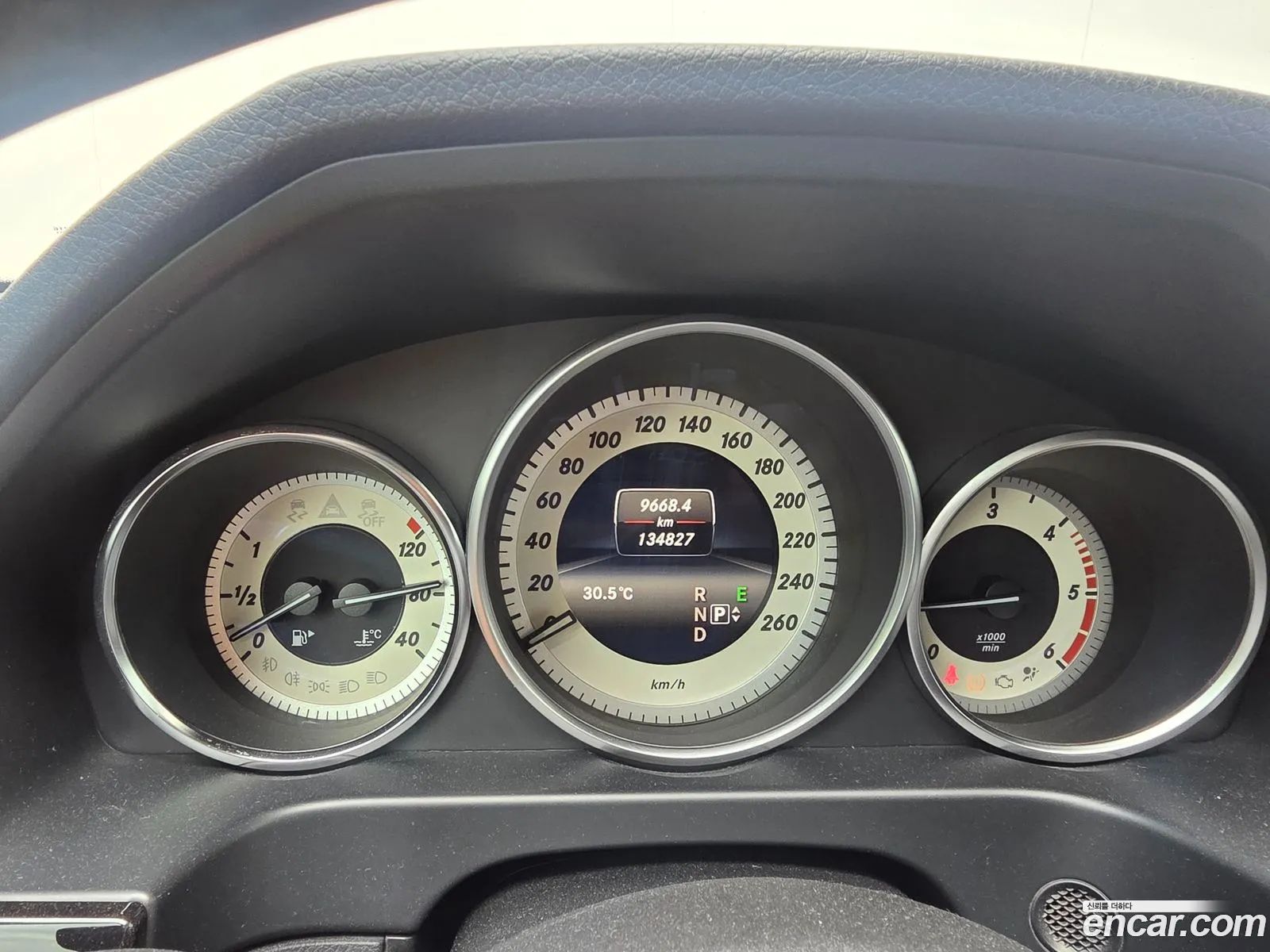 Mercedes-Benz E-Class W212 2014 — 14