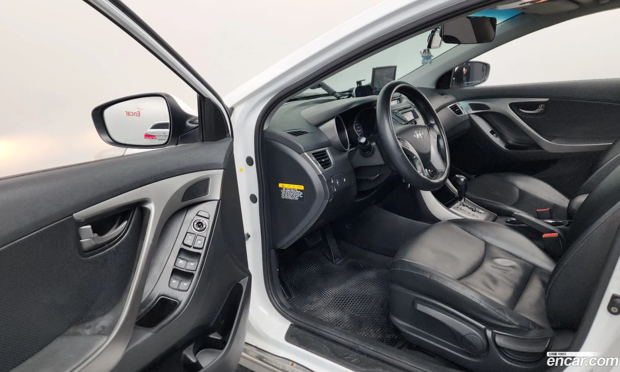Hyundai Elantra MD 2012 — 23