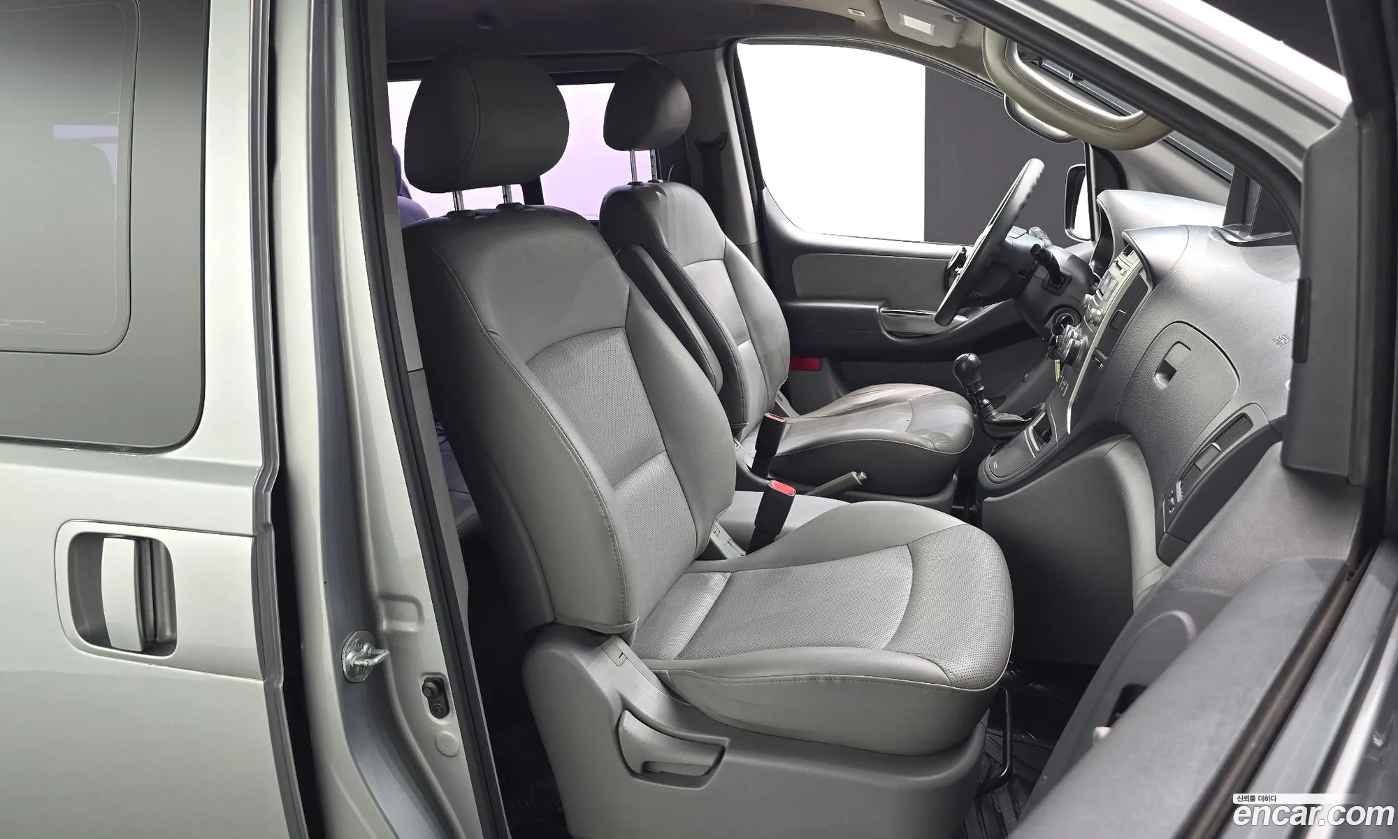 Hyundai Grand Starex 2012 — 20