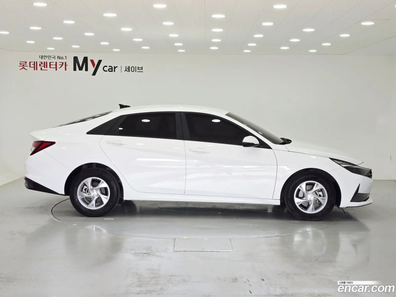 Hyundai Elantra 2022 — 8