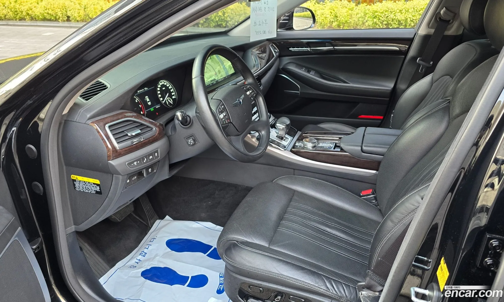 Genesis EQ900 2017 — 17
