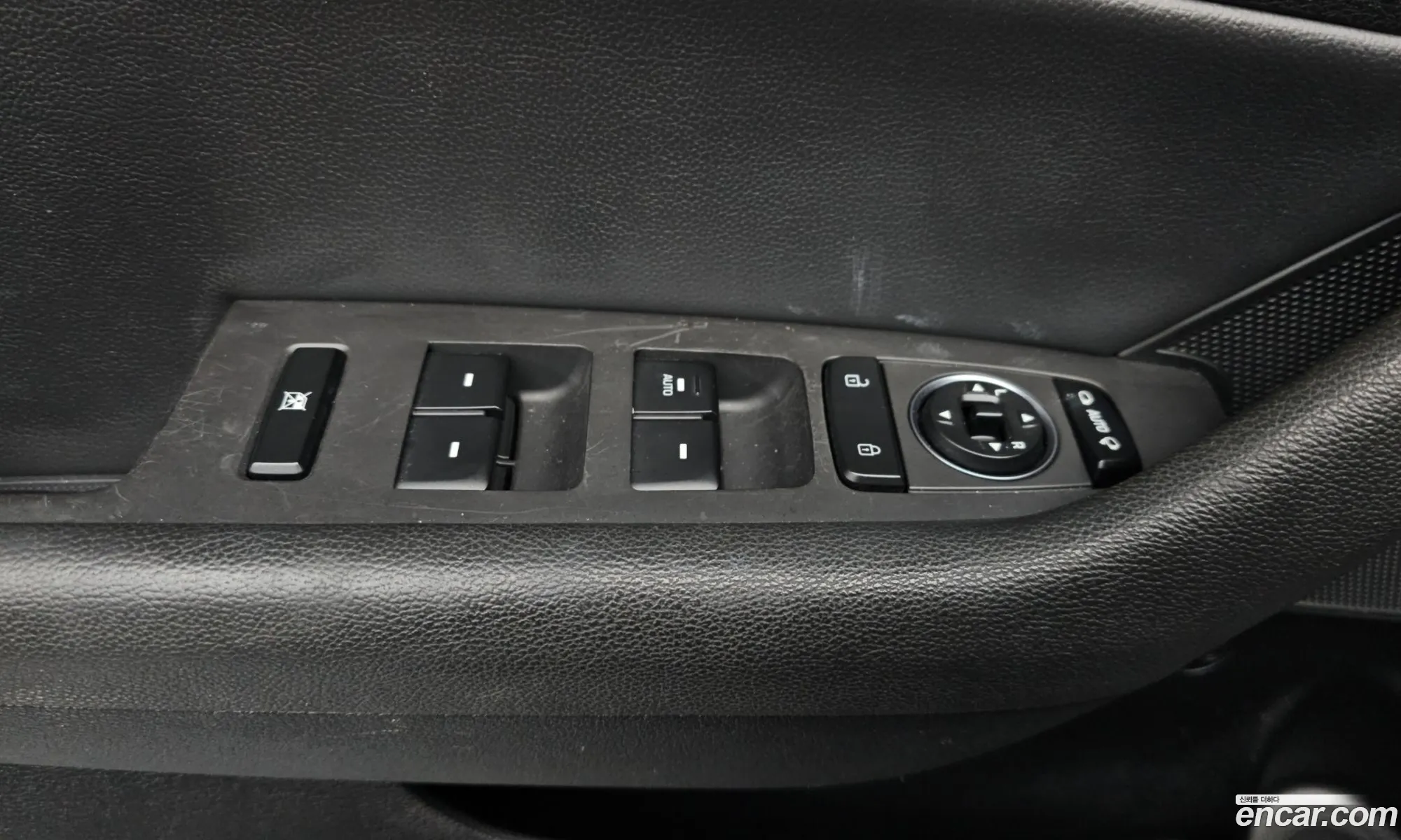 Hyundai LF Sonata 2015 — 11