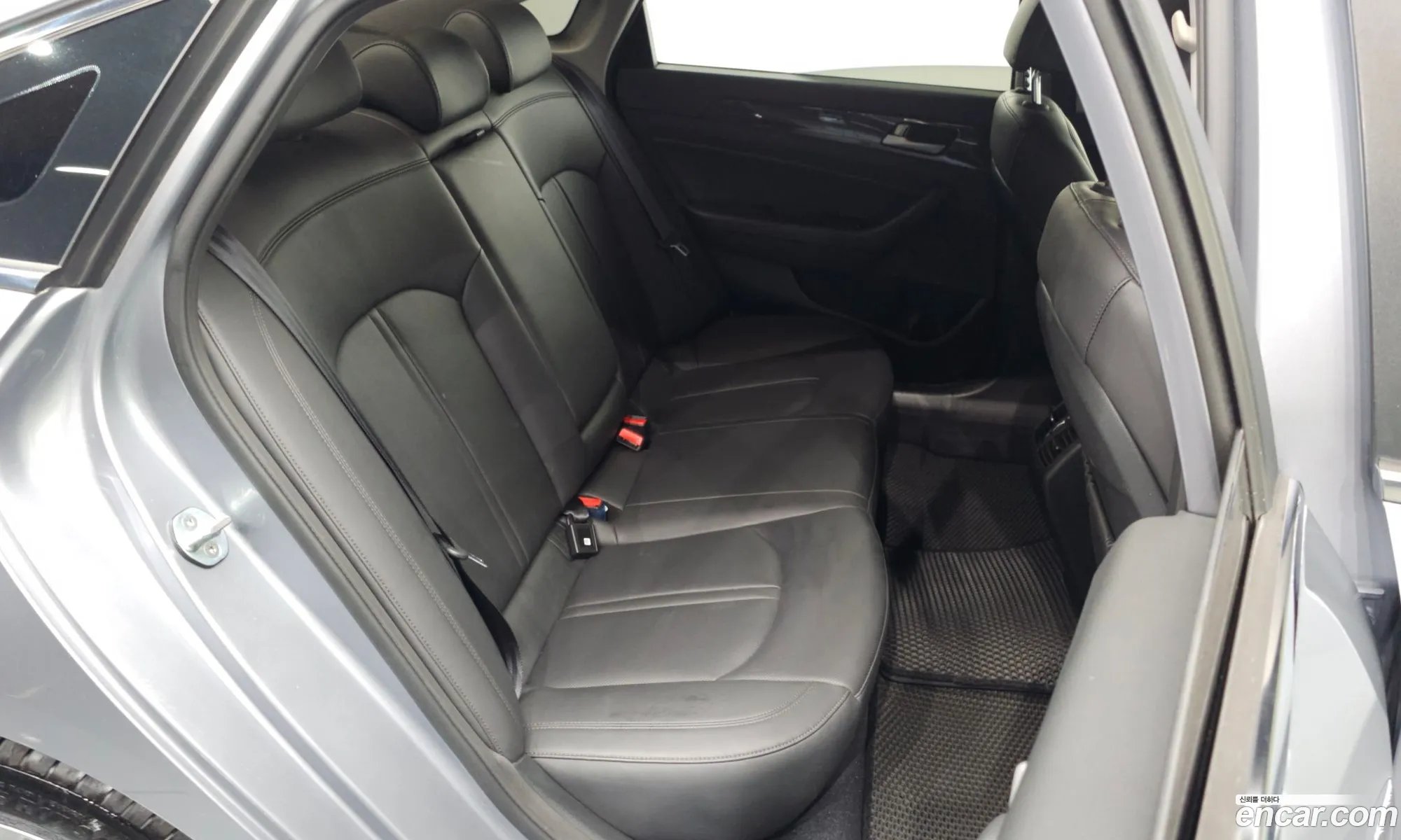 Hyundai LF Sonata 2015 — 20