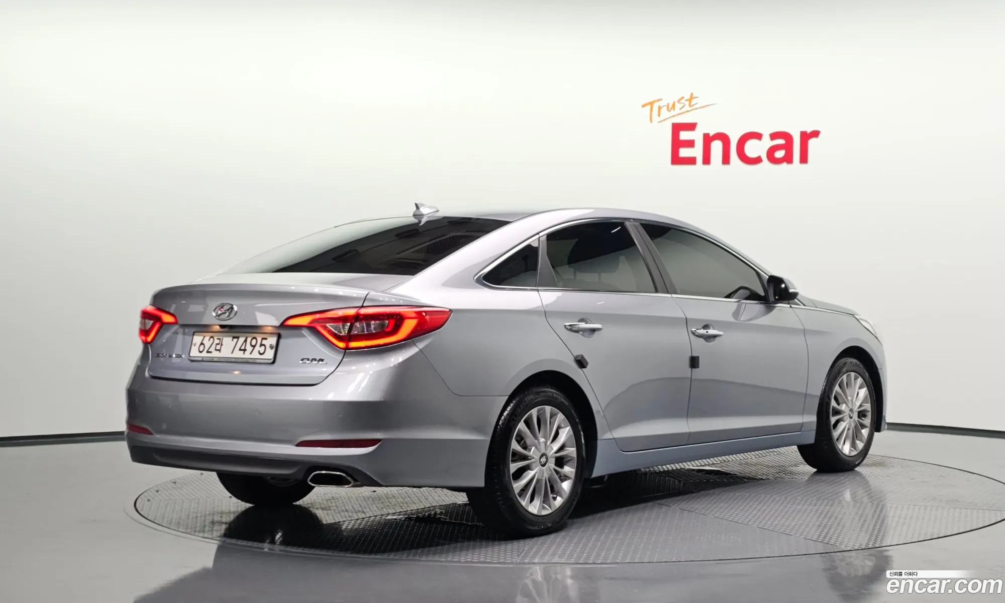 Hyundai LF Sonata 2015 — 24
