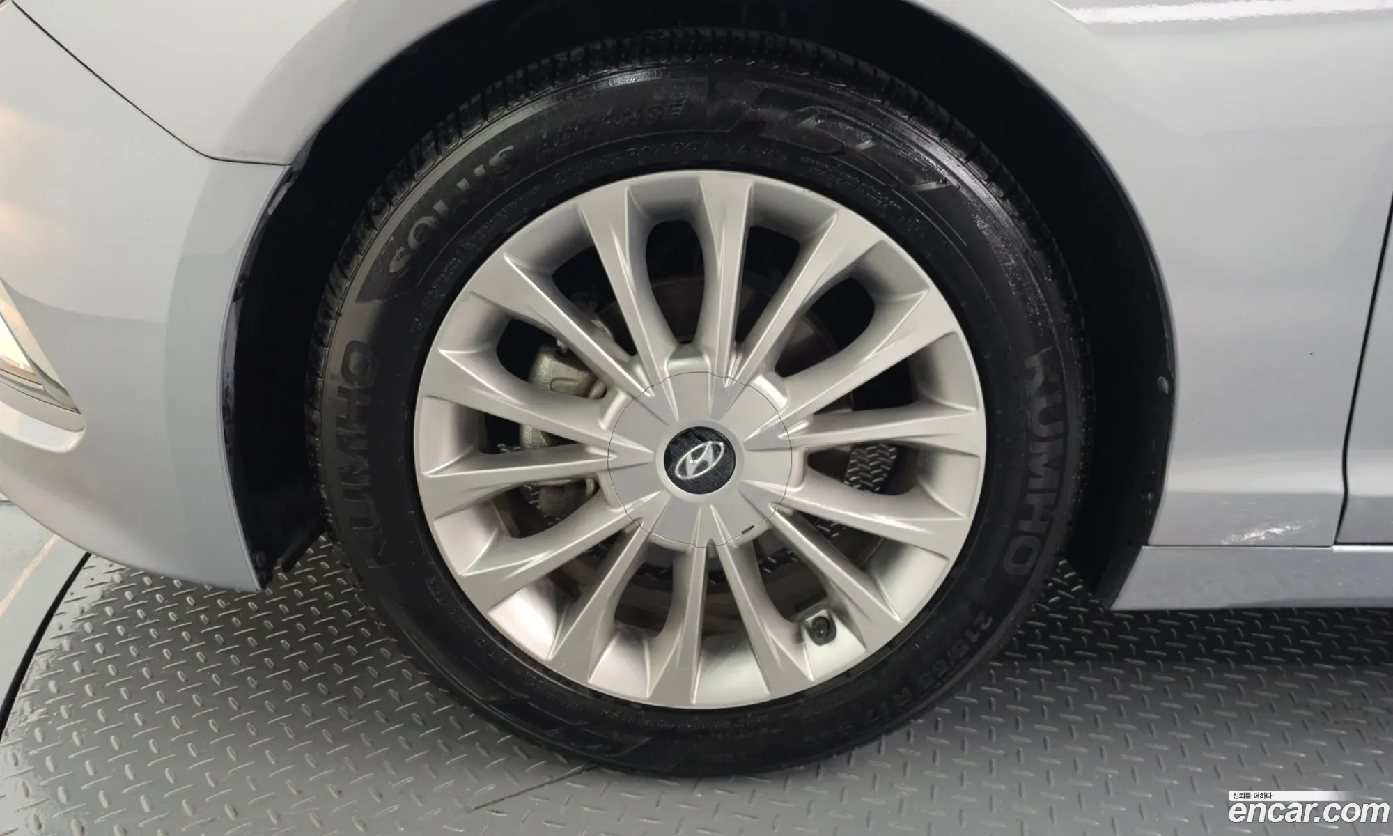 Hyundai LF Sonata 2015 — 25