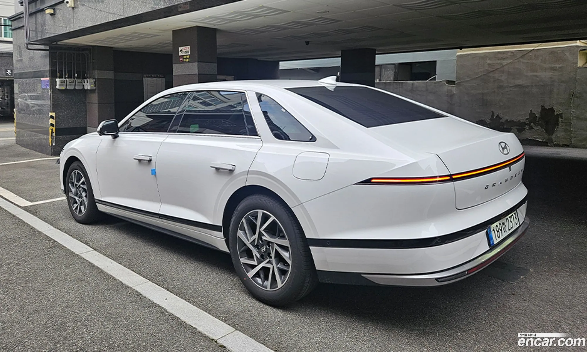 Hyundai Grandeur Hybrid 2025 — 17
