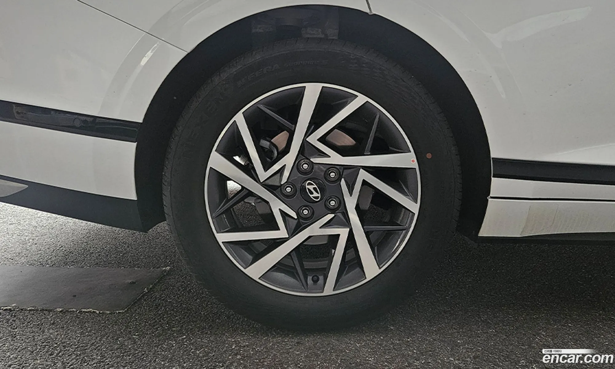 Hyundai Grandeur Hybrid 2025 — 9