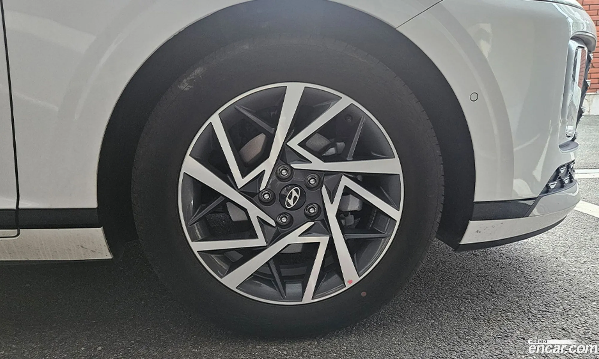 Hyundai Grandeur Hybrid 2025 — 4