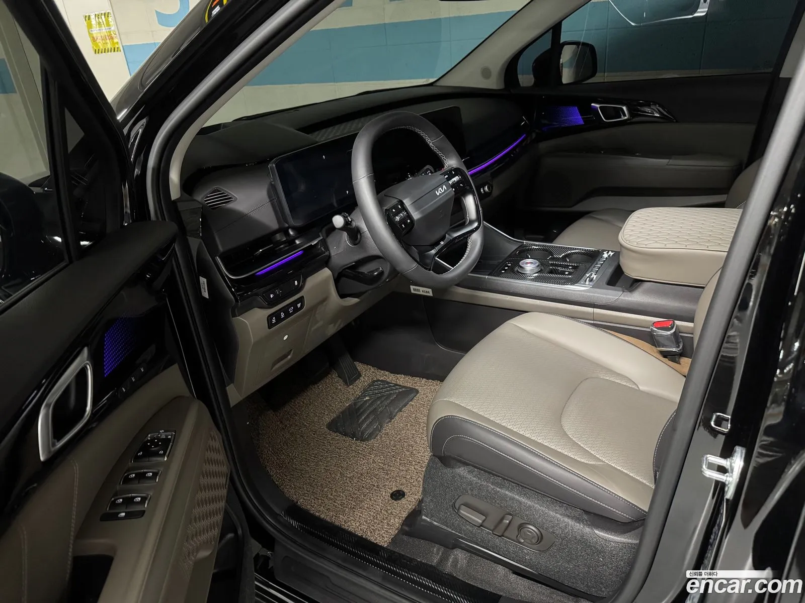 Kia Carnival 2025 — 18