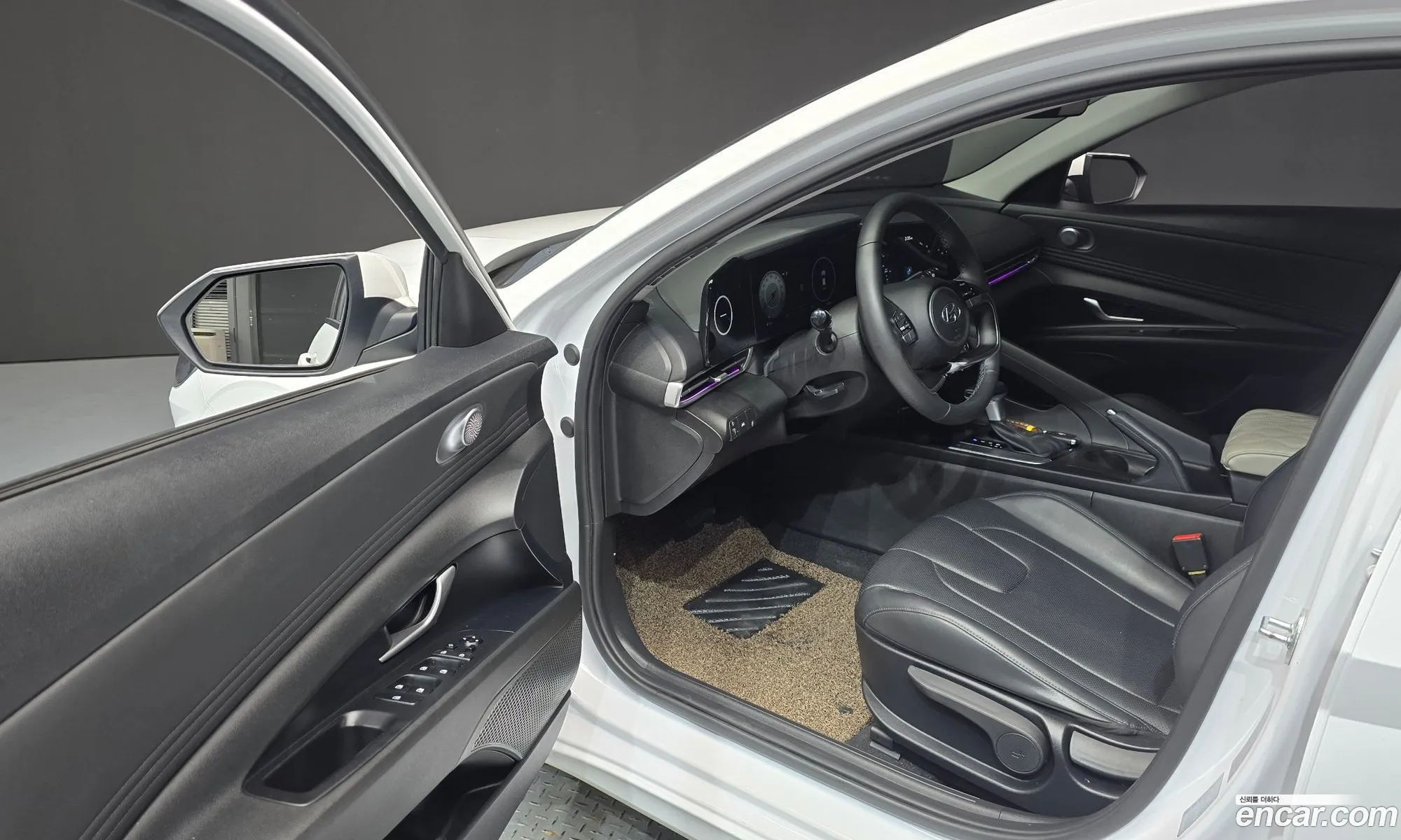 Hyundai Elantra 2020 — 4