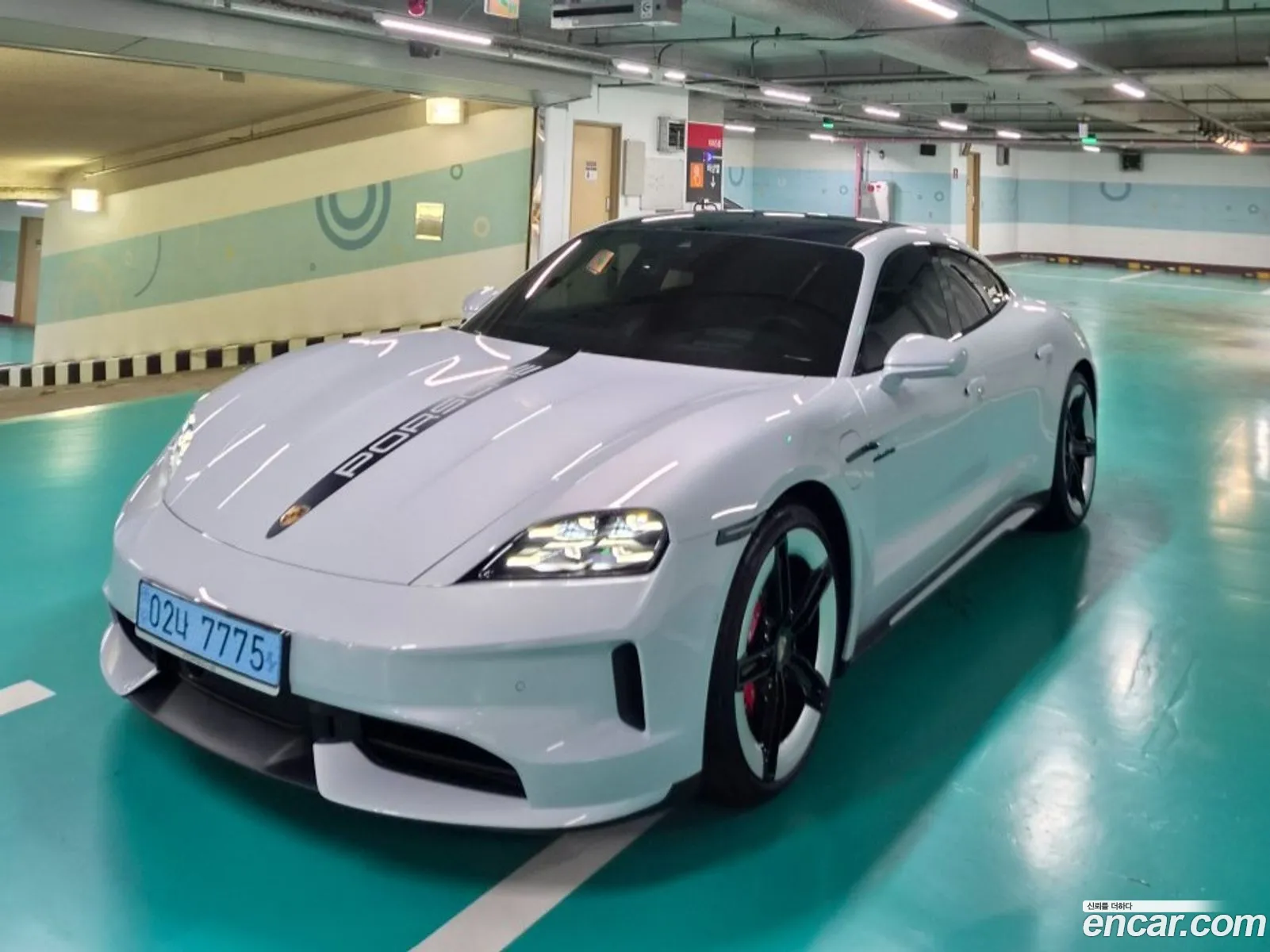 Porsche Taycan 2026 — 13