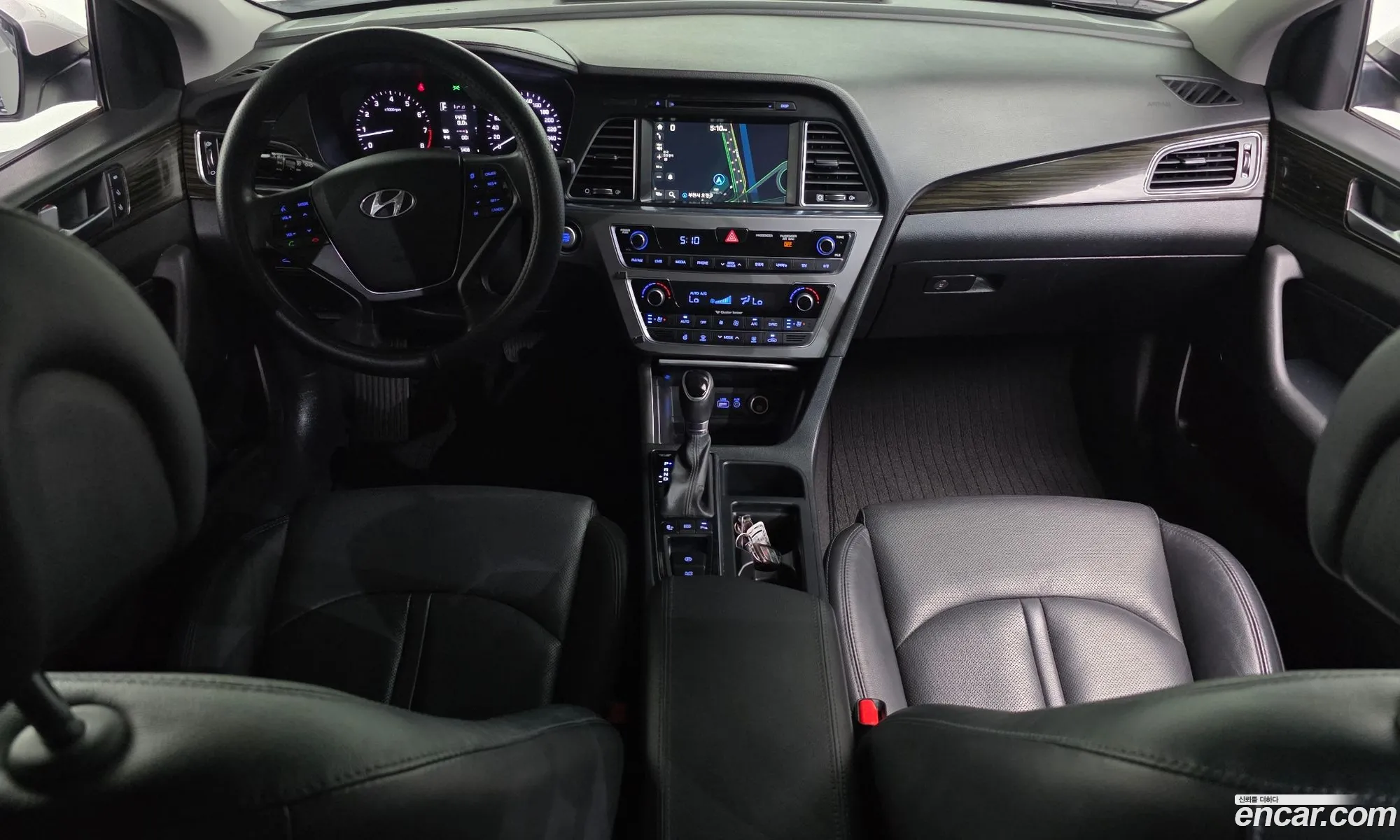 Hyundai LF Sonata 2016 — 15