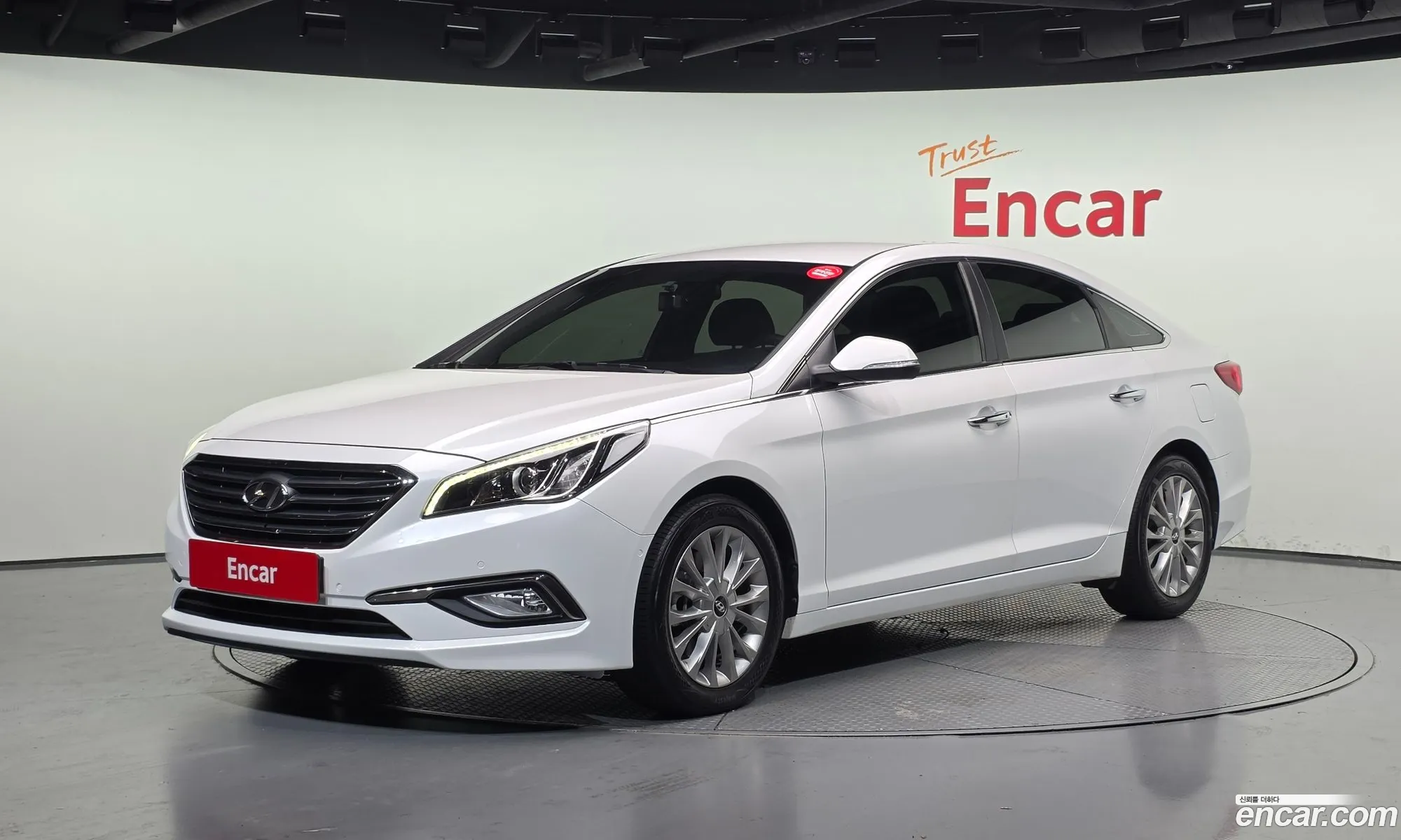 Hyundai LF Sonata 2016 — 2
