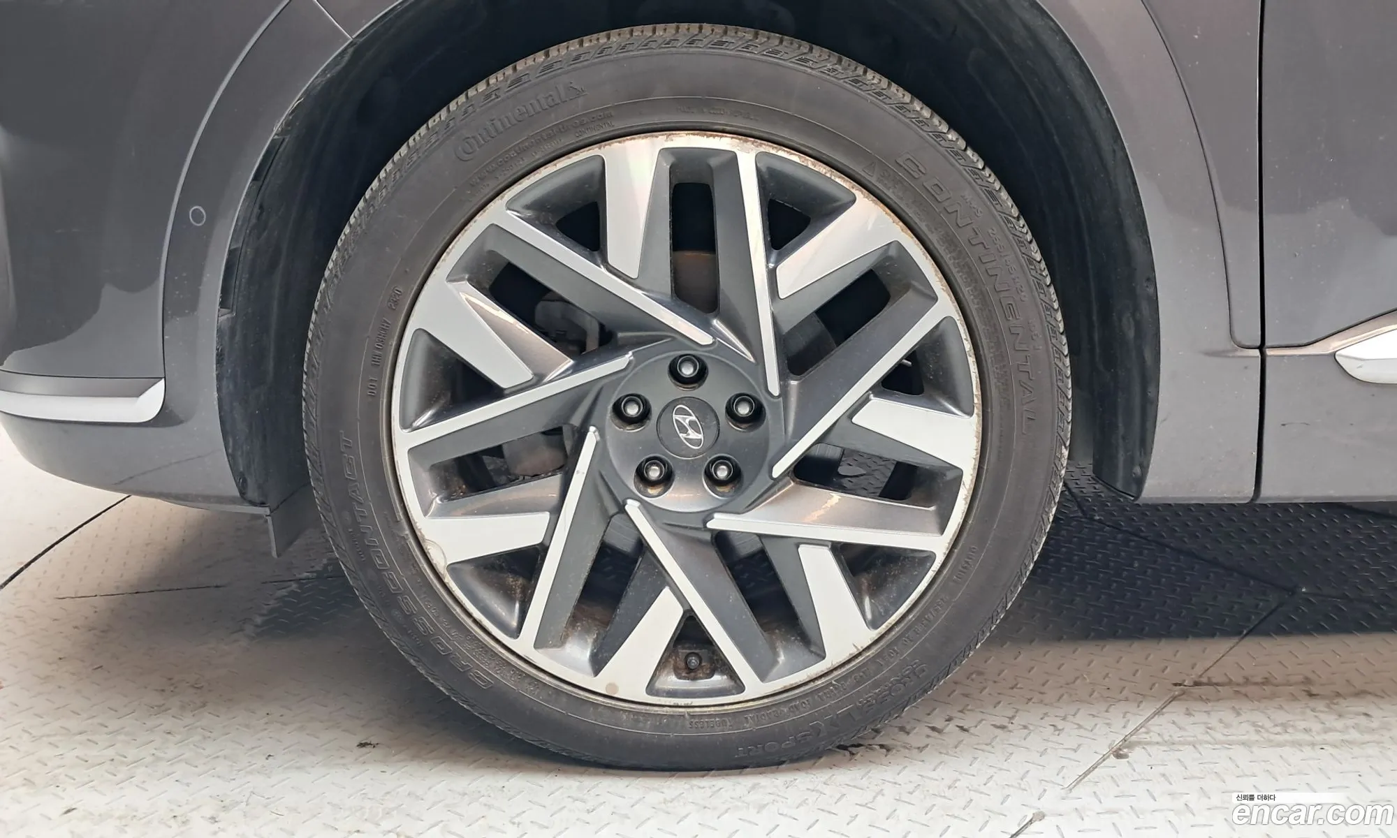 Hyundai Santa Fe 2021 — 25