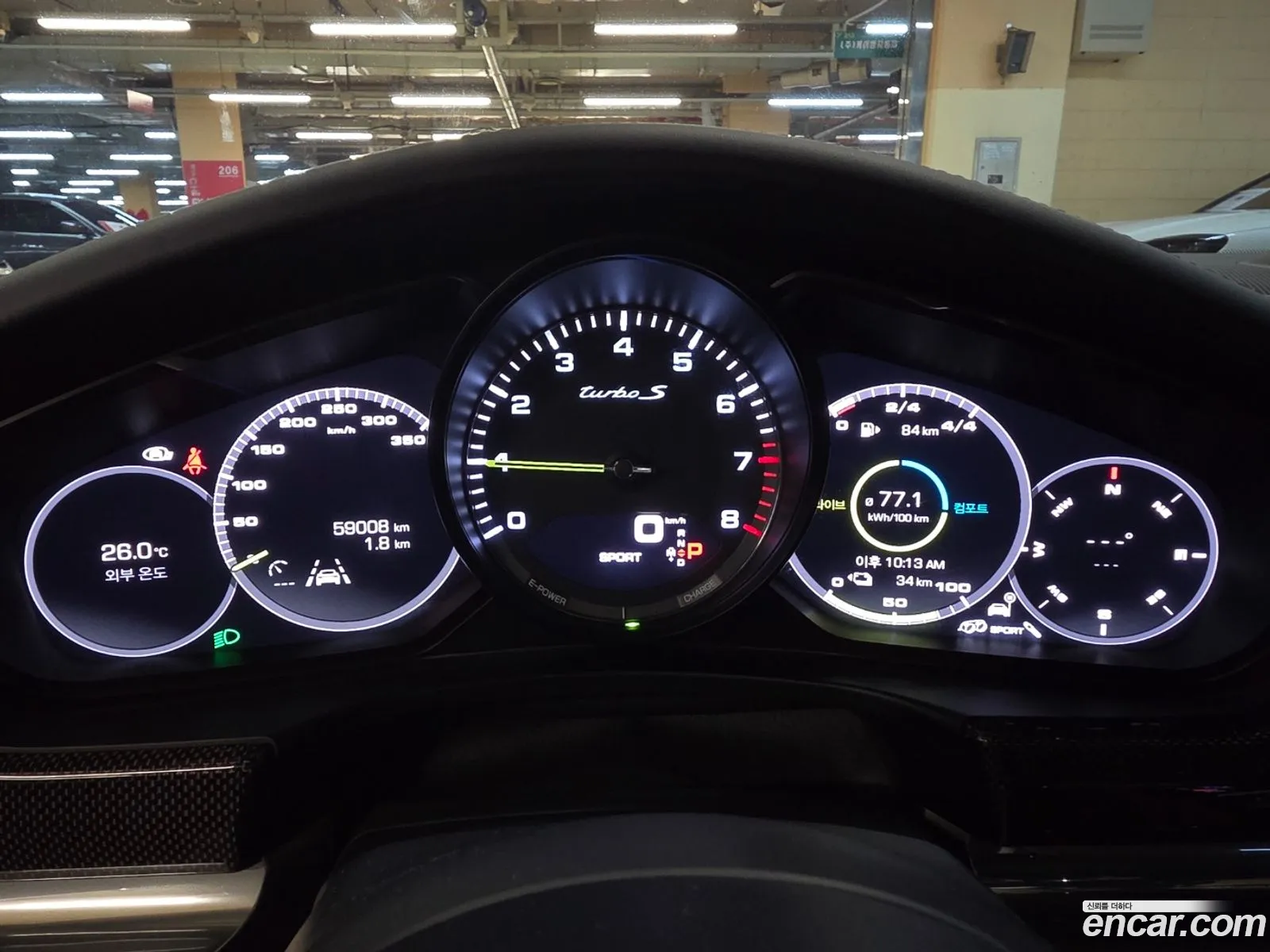 Porsche Panamera 2018 — 11