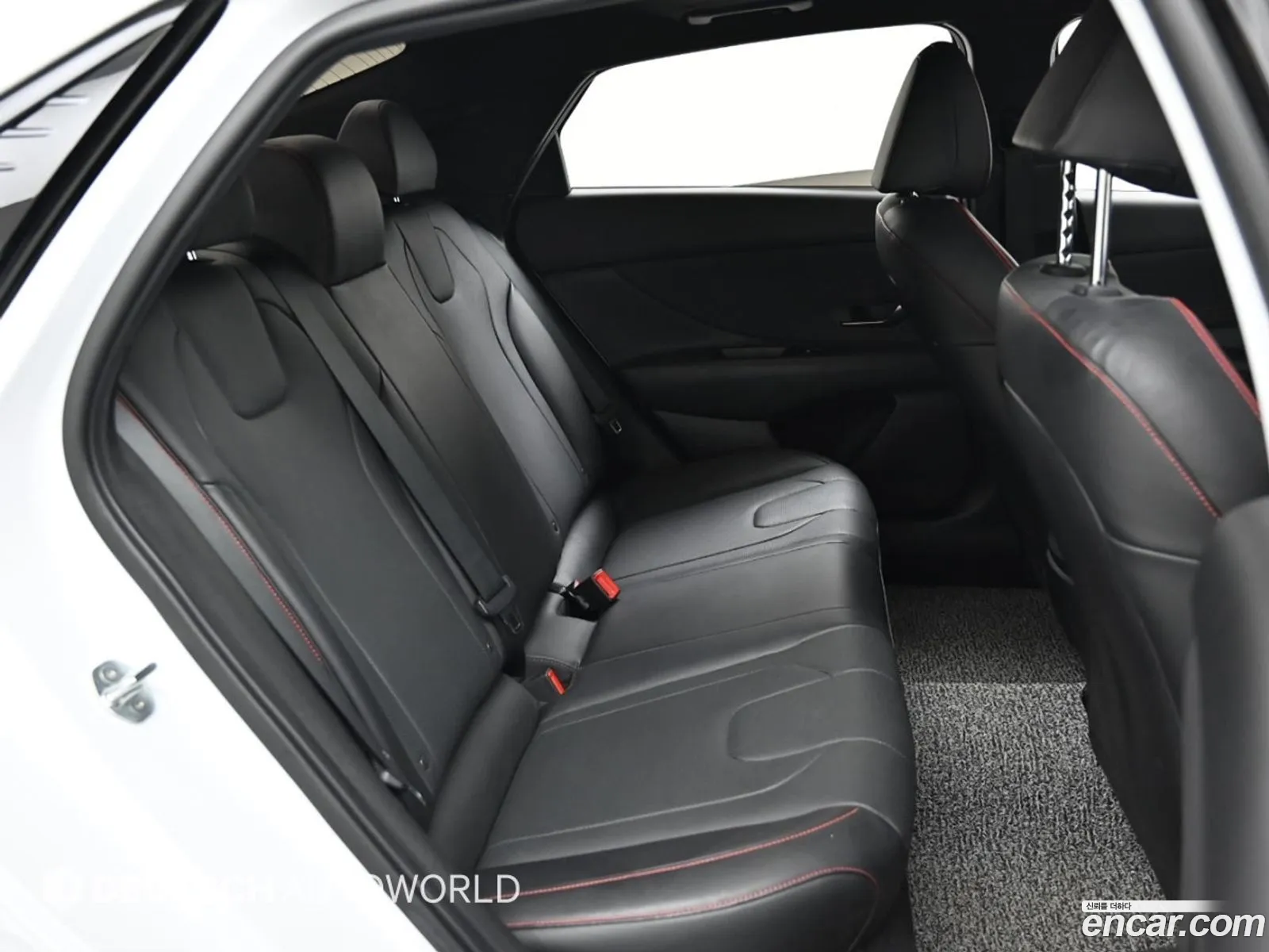 Hyundai Elantra 2021 — 2