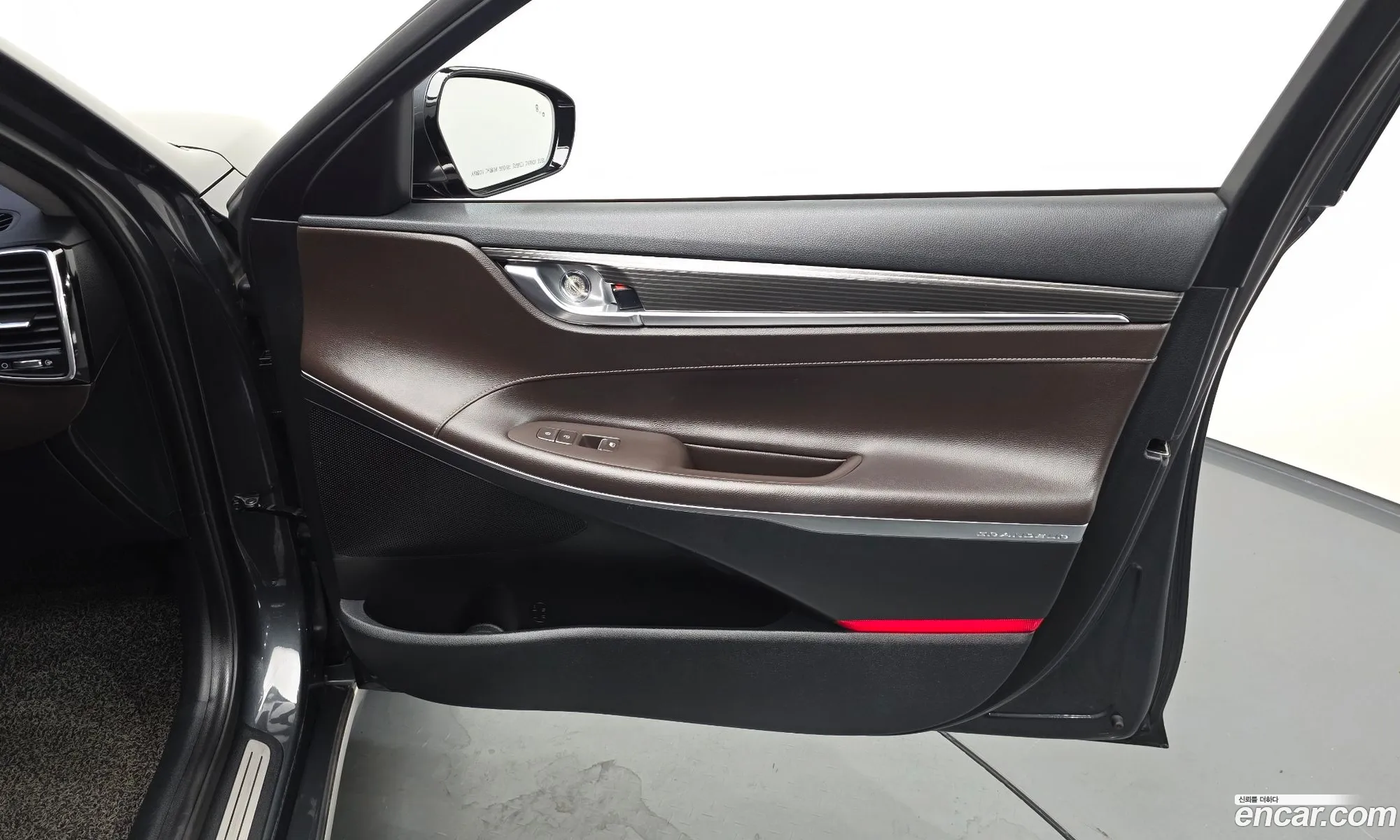 Hyundai Grandeur IG 2017 — 23