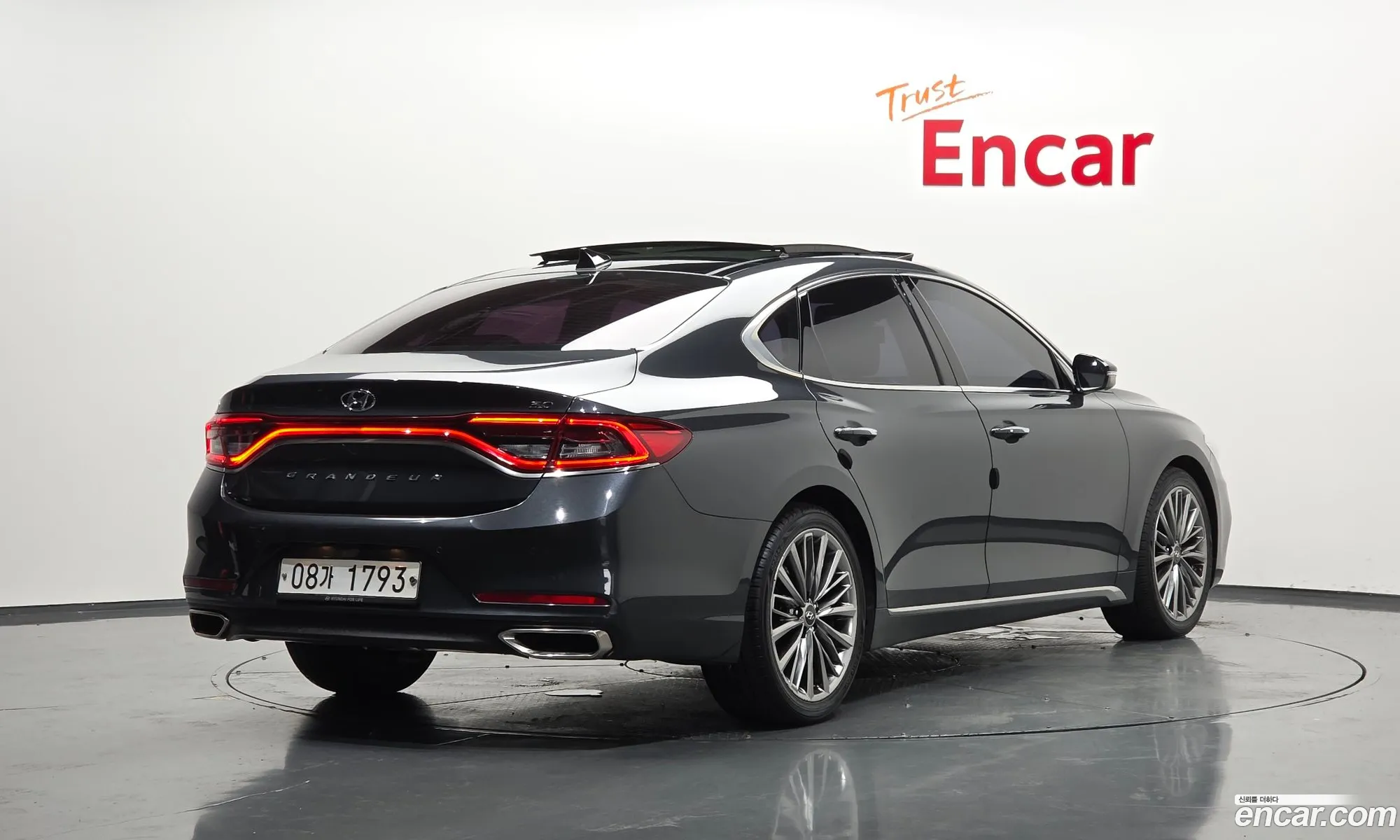Hyundai Grandeur IG 2017 — 32