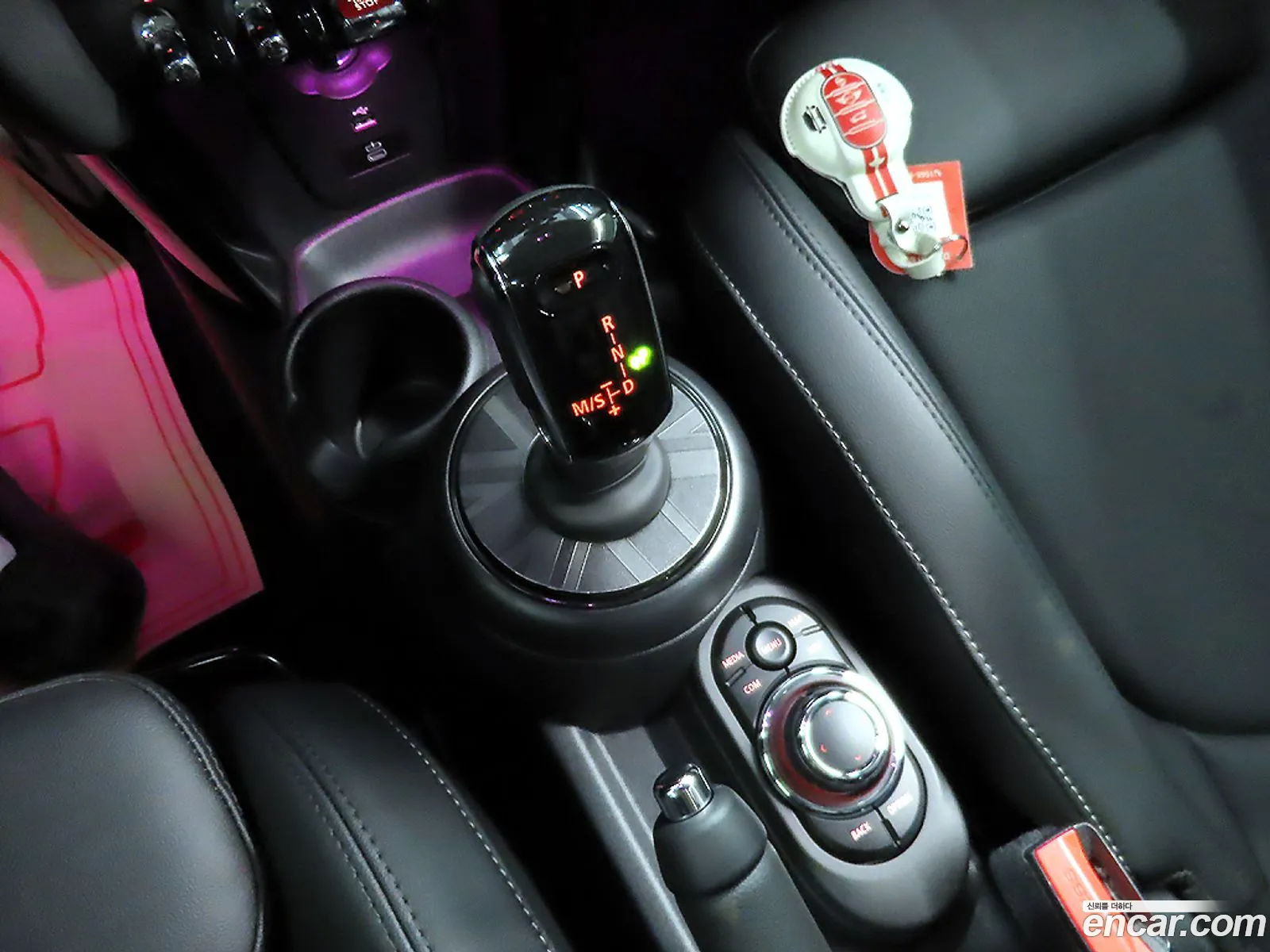 Mini Cooper 2023 — 4
