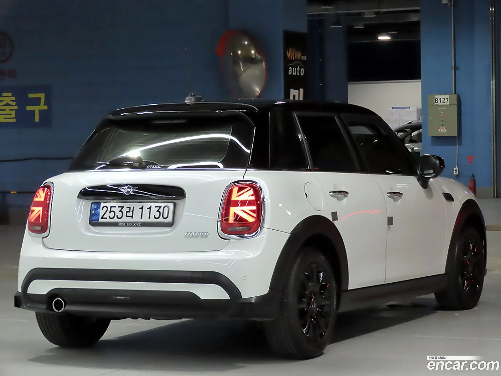 Mini Cooper 2023 — 5