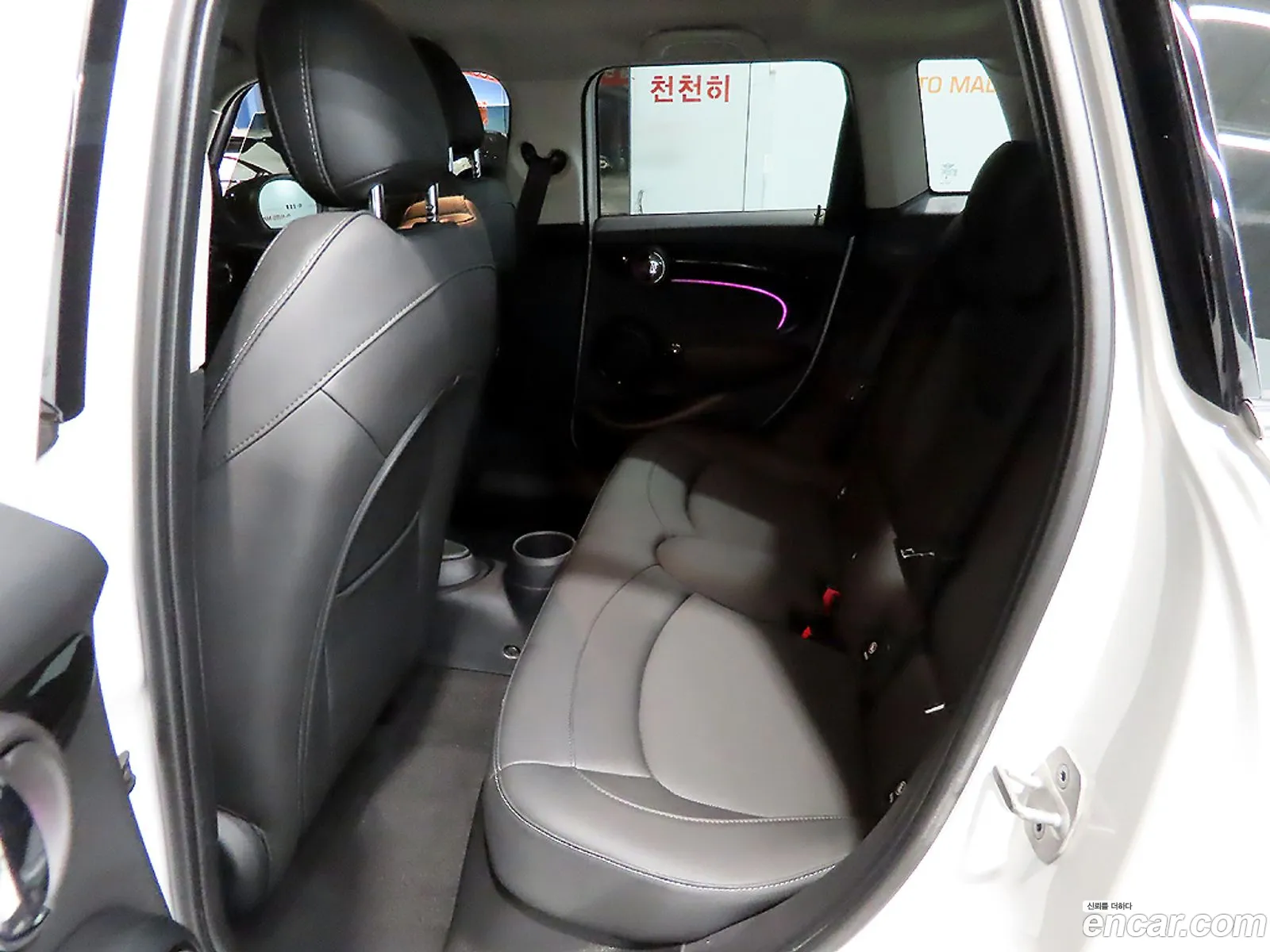 Mini Cooper 2023 — 7