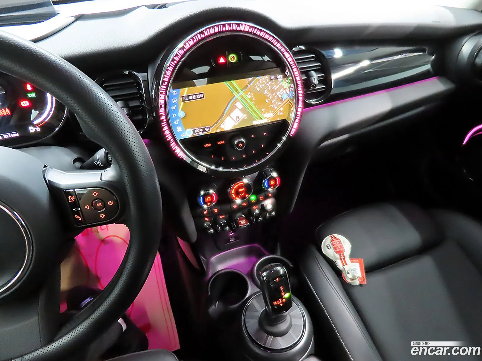 Mini Cooper 2023 — 16